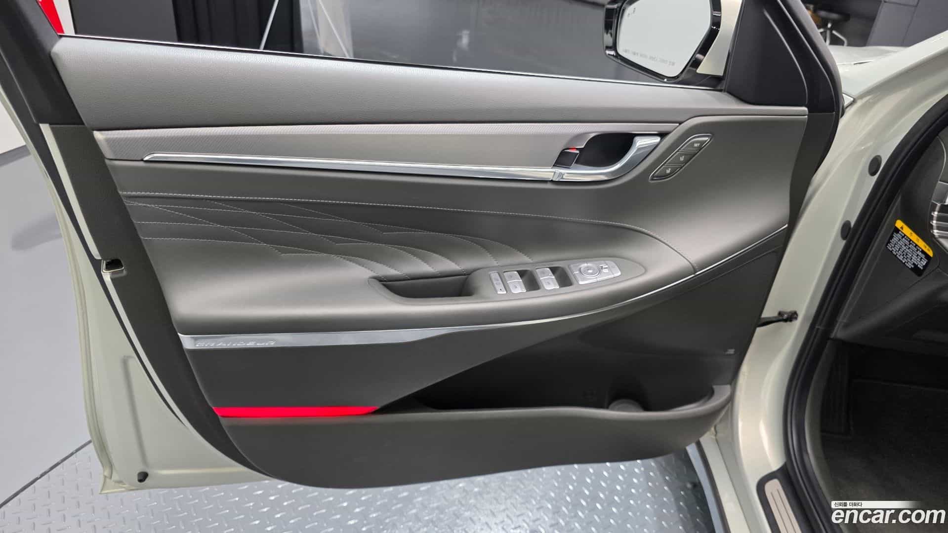 Grandeur Hyundai 2020.2-INNER-034