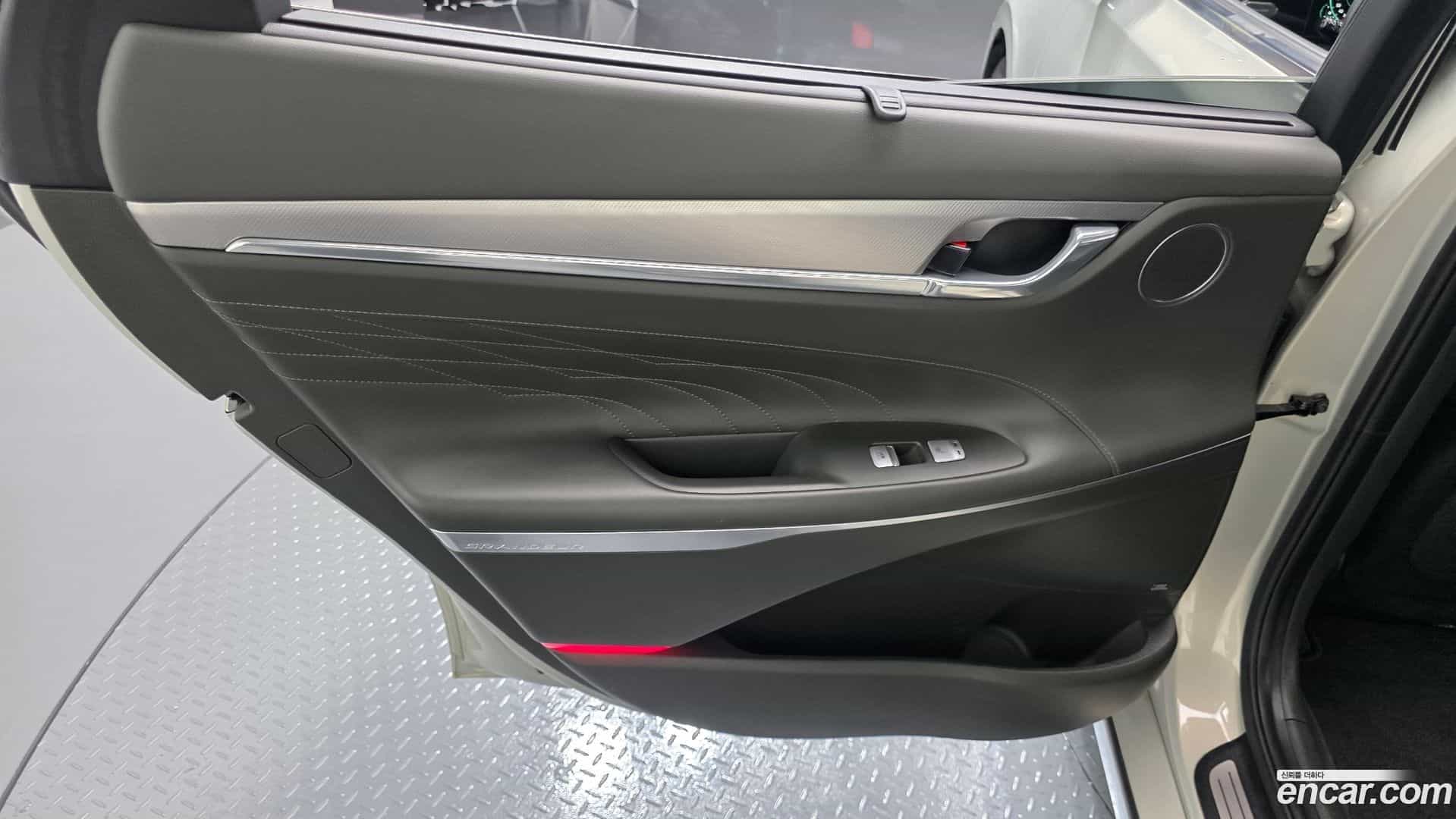 Grandeur Hyundai 2020.2-INNER-035