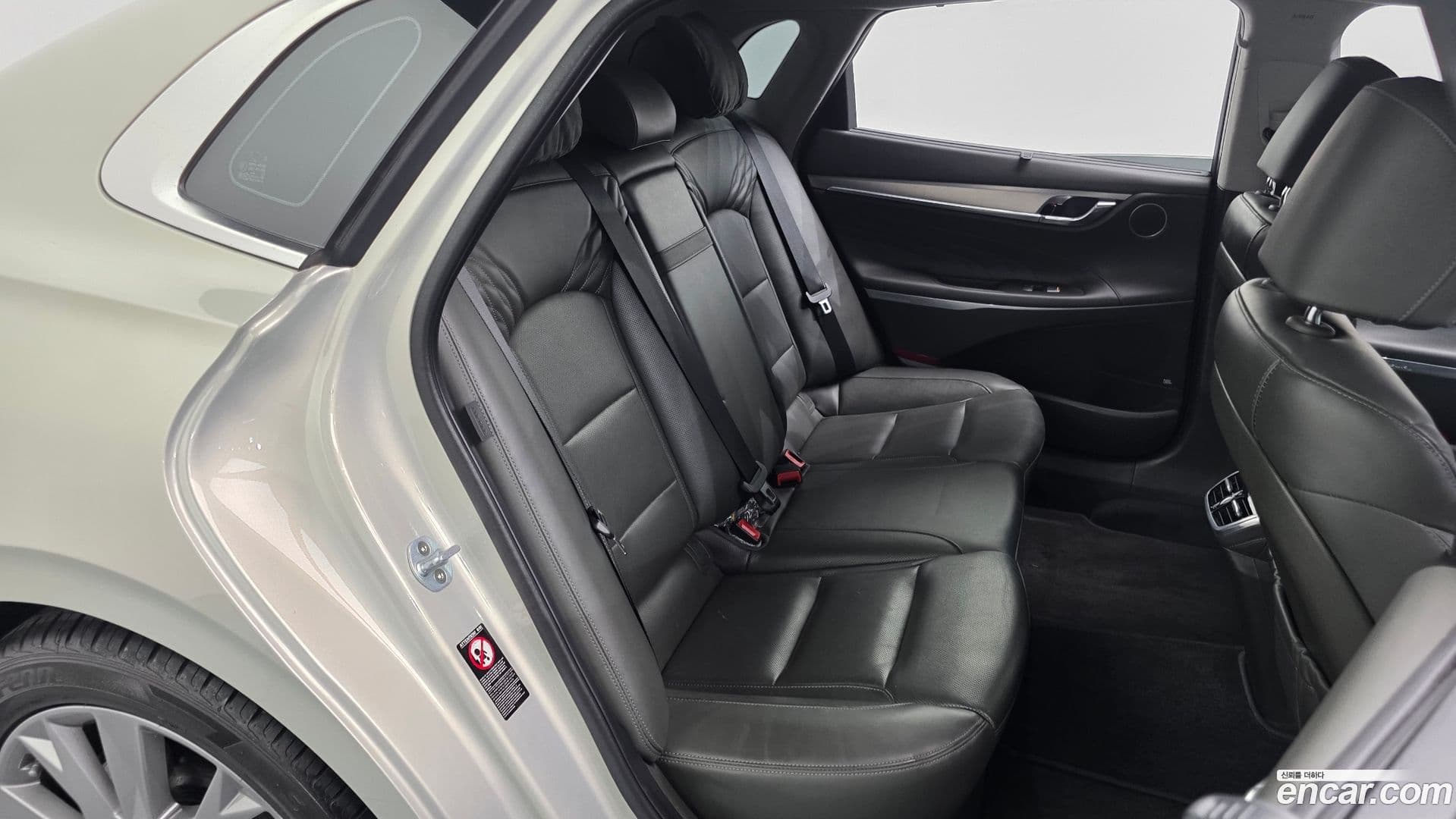Main__Slider__Photo:Grandeur Hyundai 2020.2-25