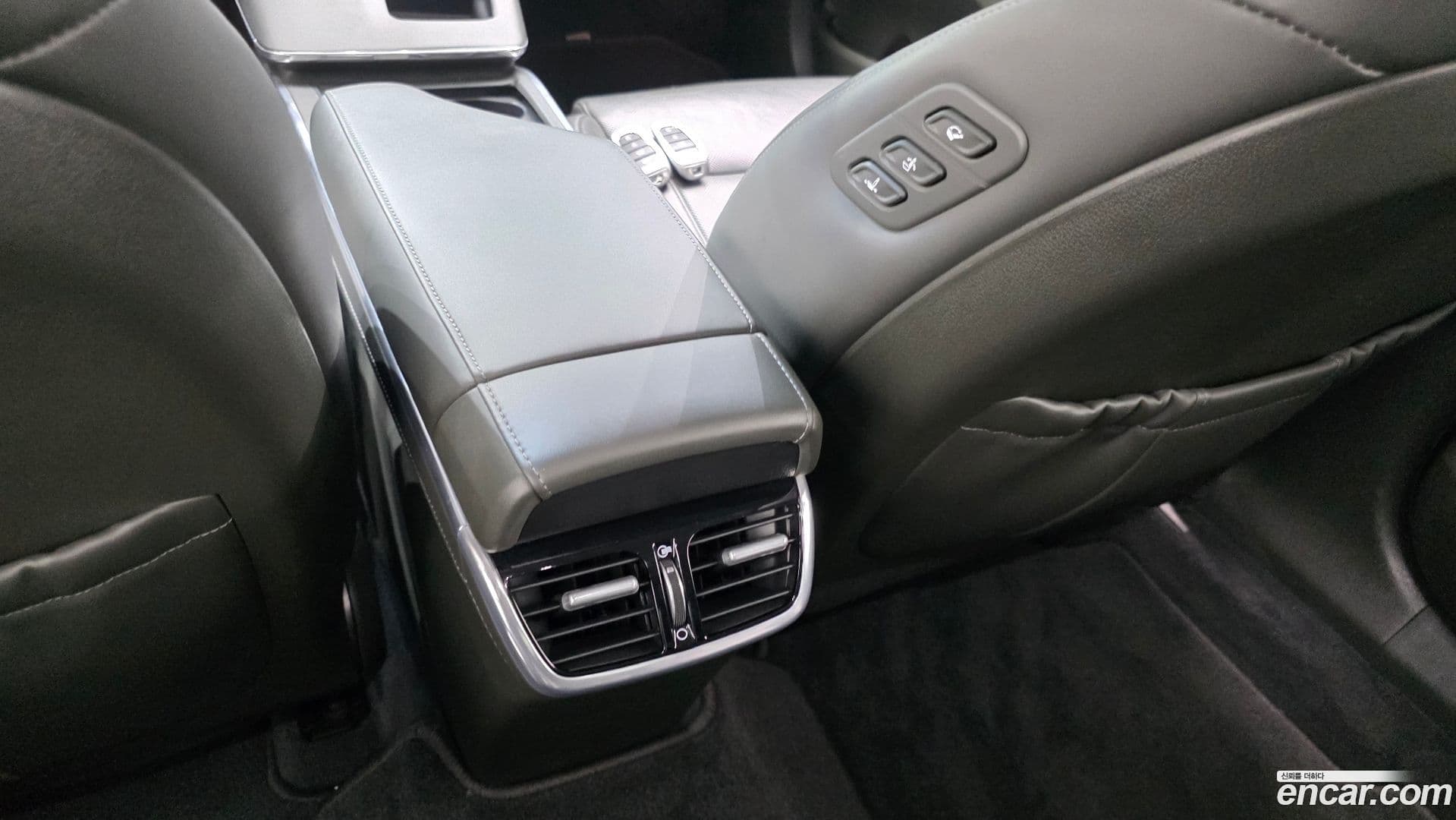 Main__Slider__Photo:Grandeur Hyundai 2020.2-32