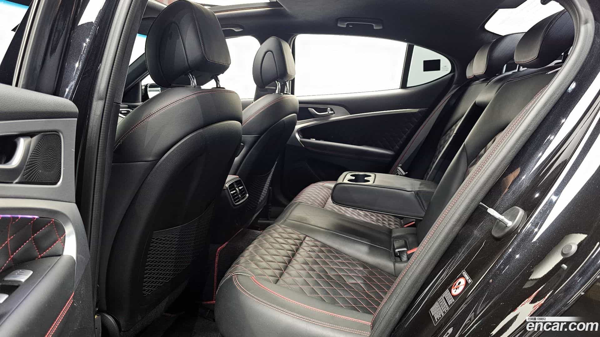 G70 Genesis 2019.1-INNER-035