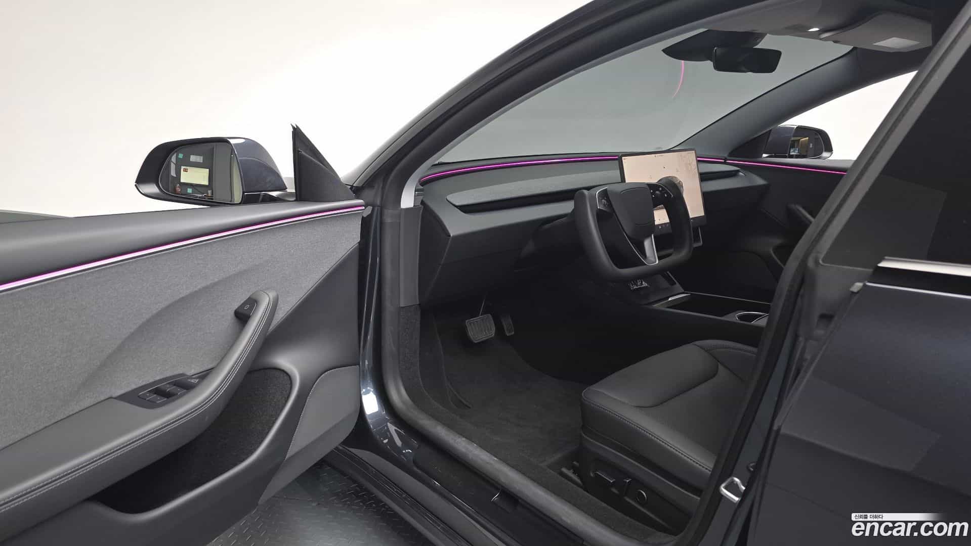 Model 3 Tesla 2025.7-INNER-010