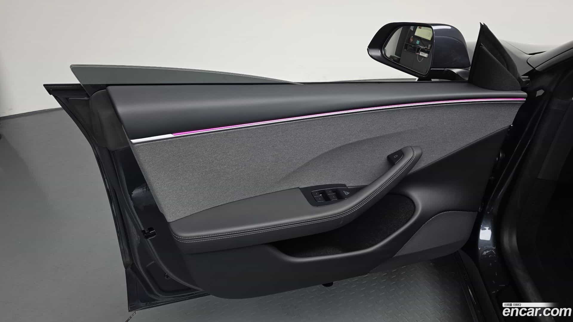Model 3 Tesla 2025.7-INNER-034