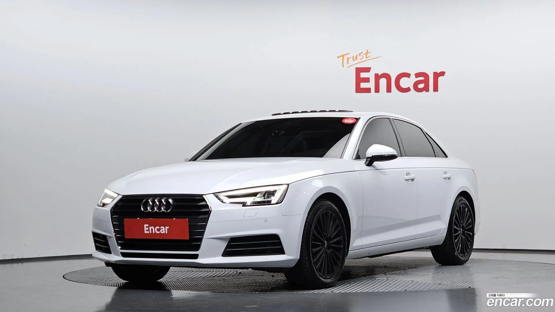 Main__Slider__Photo:A4 Audi 2019.11-0