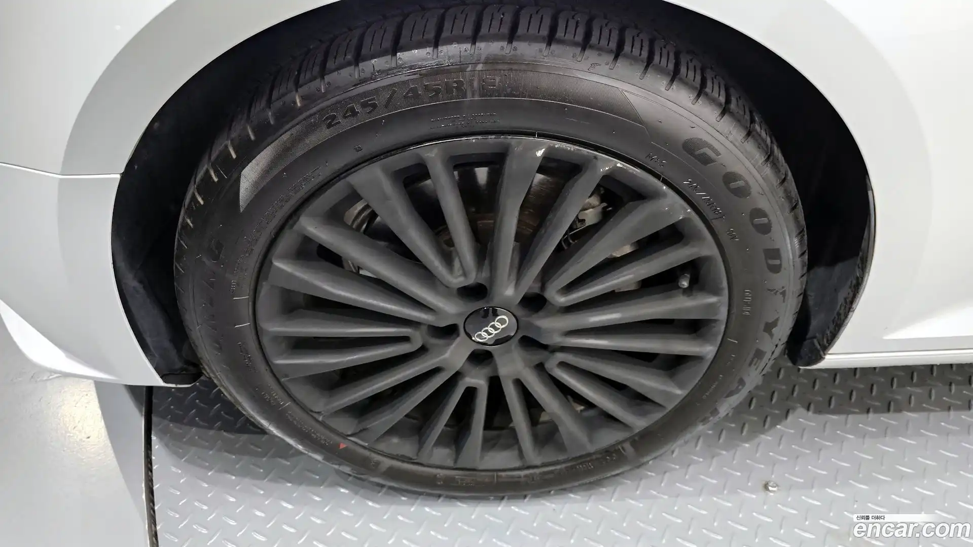 A4 Audi 2019.11-OUTER-005