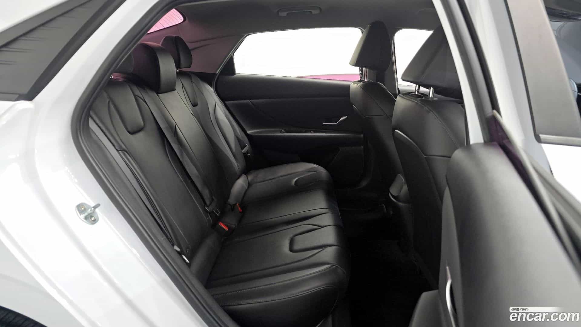 AVANTE Hyundai 2021.4-OPTION-015