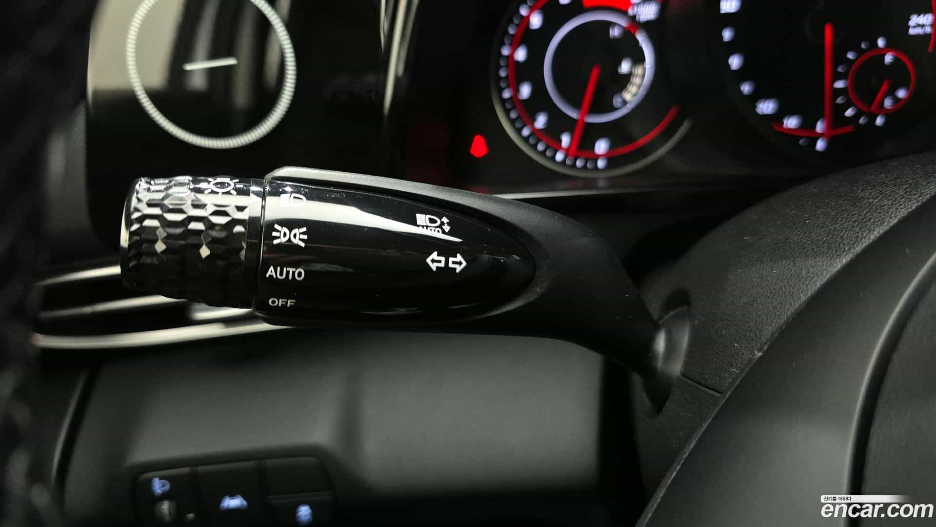 AVANTE Hyundai 2021.4-OPTION-040