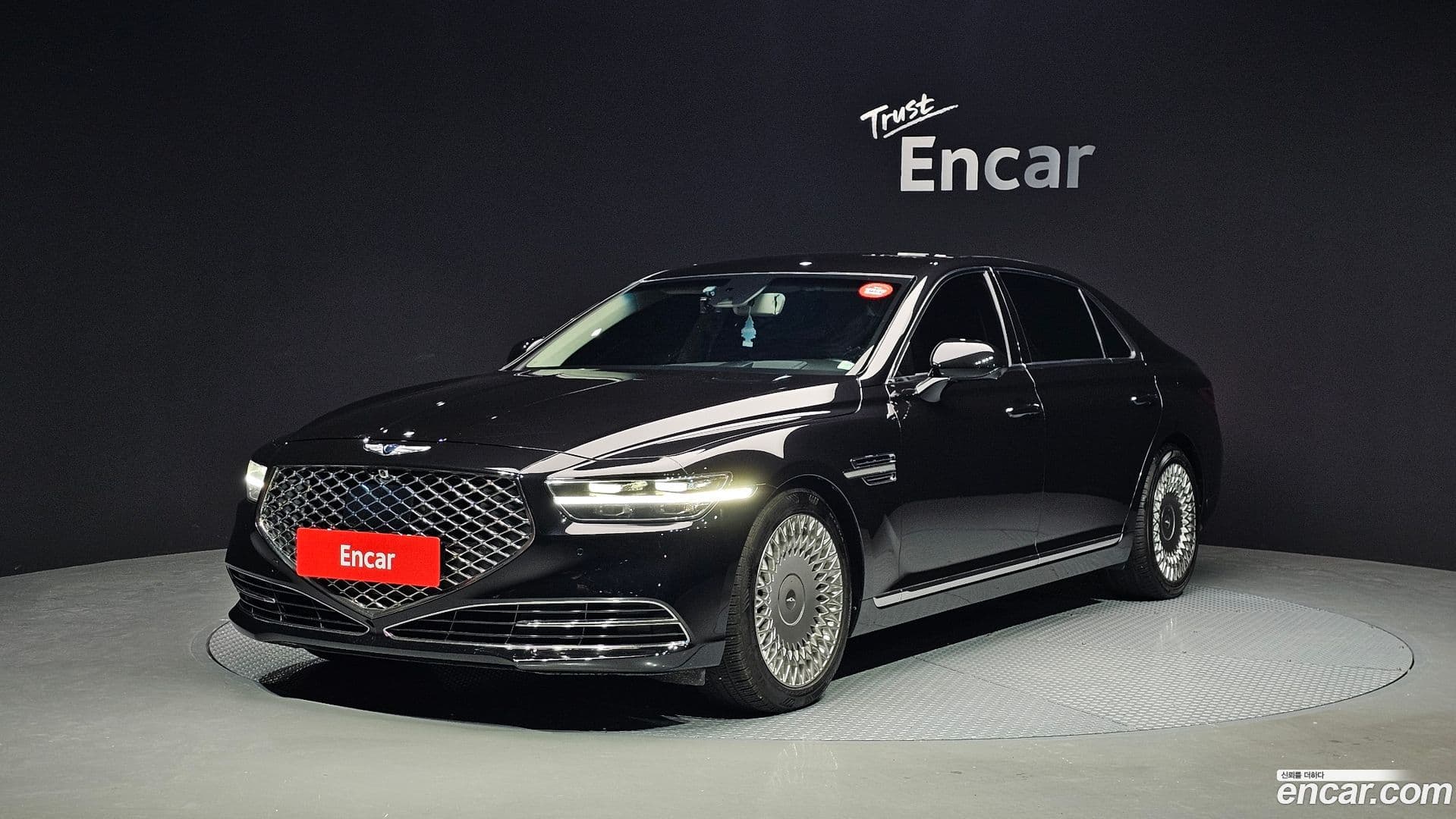 Main__Slider__Photo:G90 Genesis 2019.3-0
