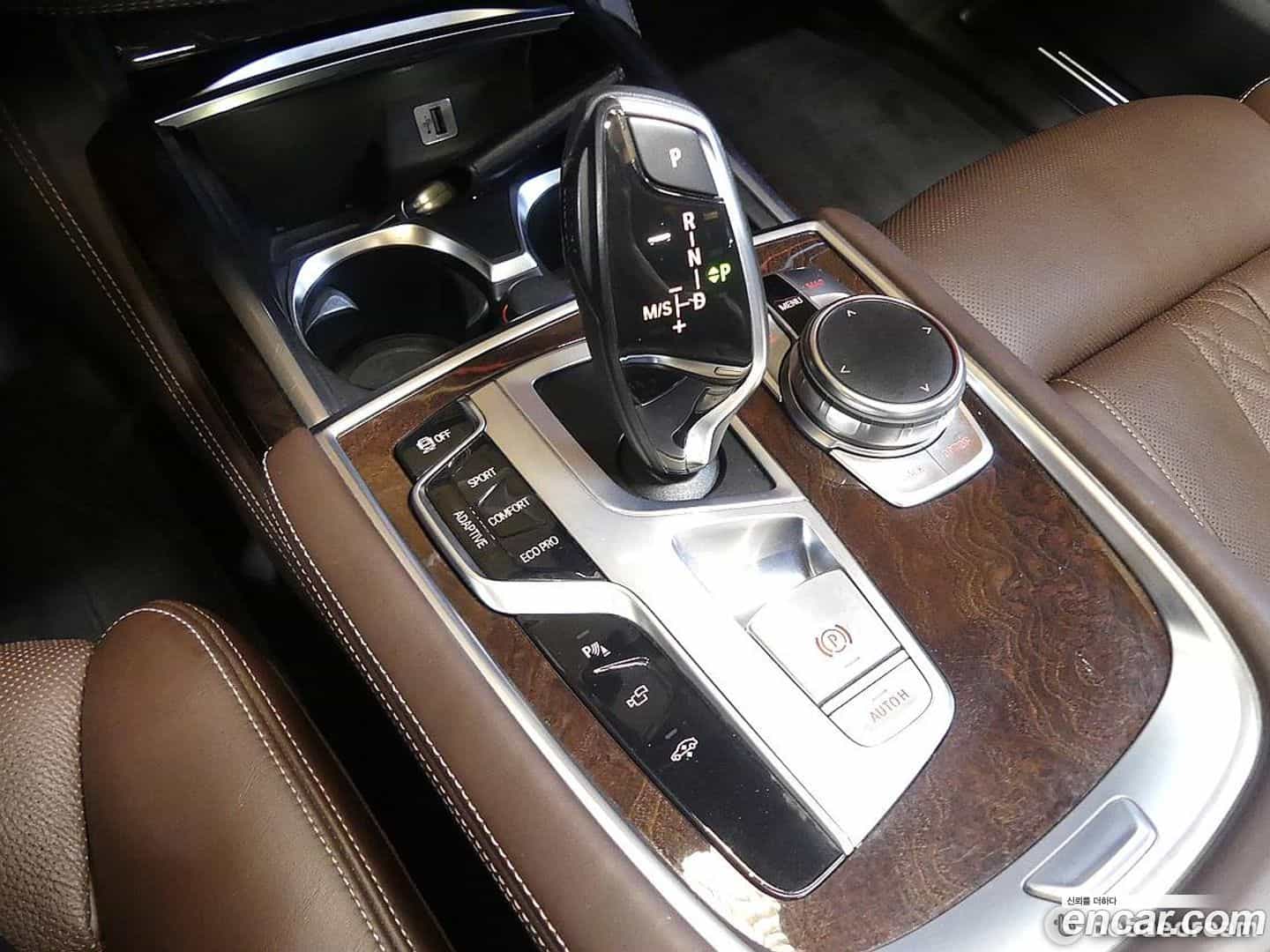 7-Series BMW 2016.4-INNER-009
