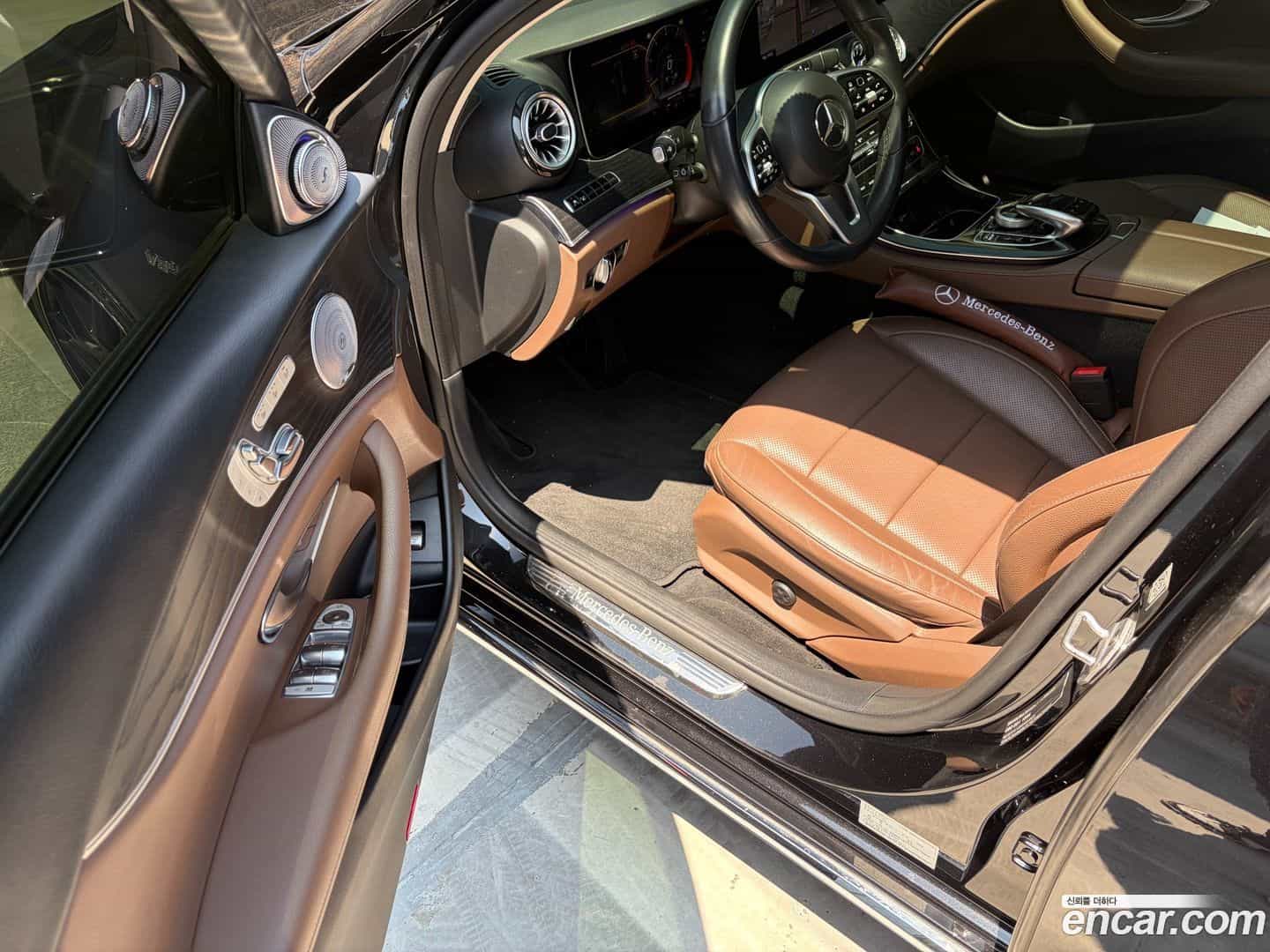 E-Class Mercedes-Benz 2018.11-OPTION-017
