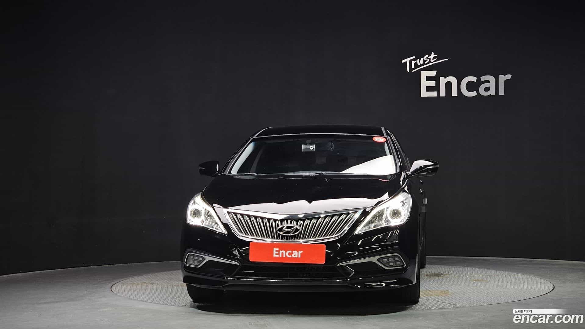 Grandeur Hyundai 2015.8-OUTER-003