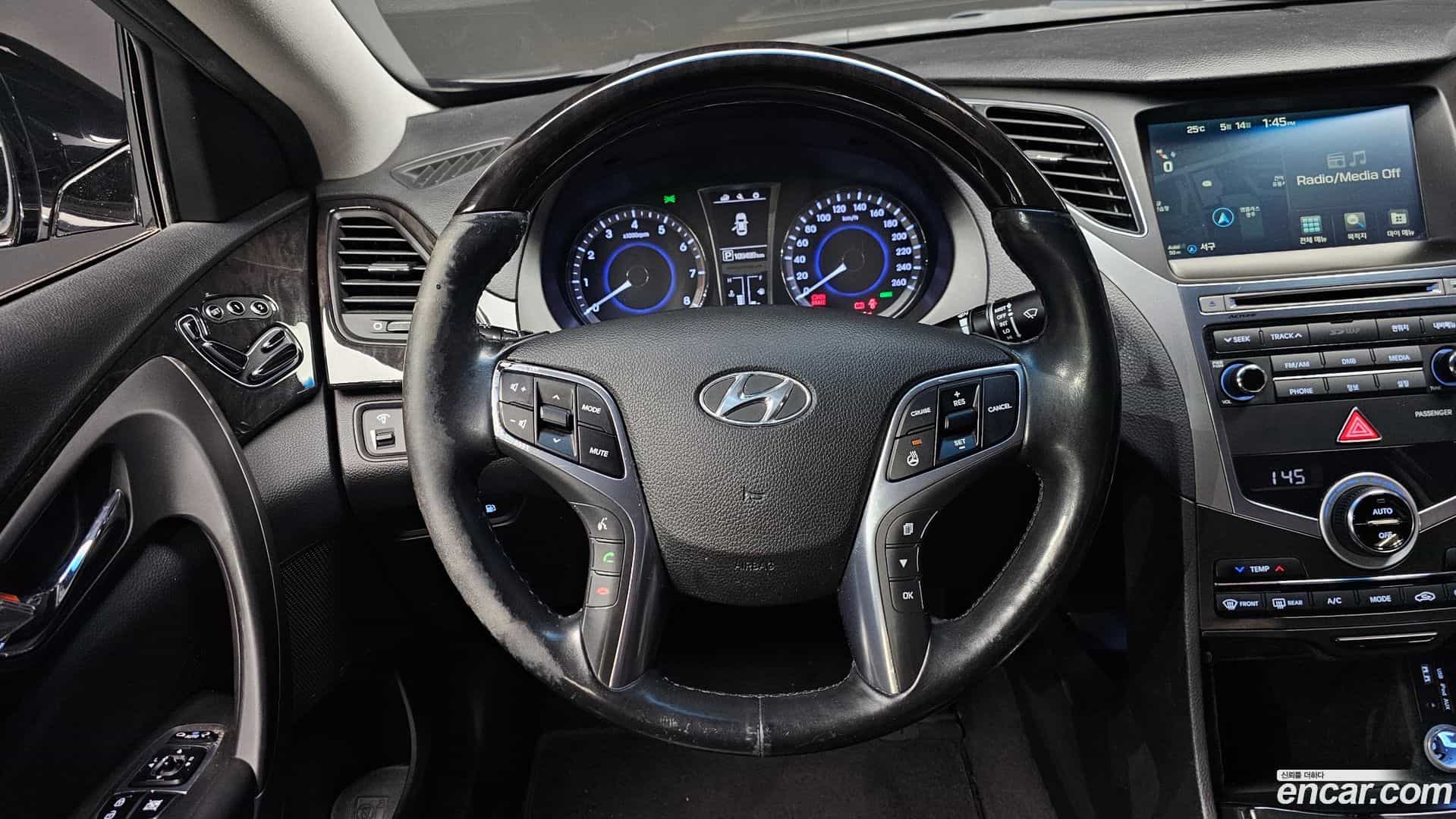Grandeur Hyundai 2015.8-OPTION-017