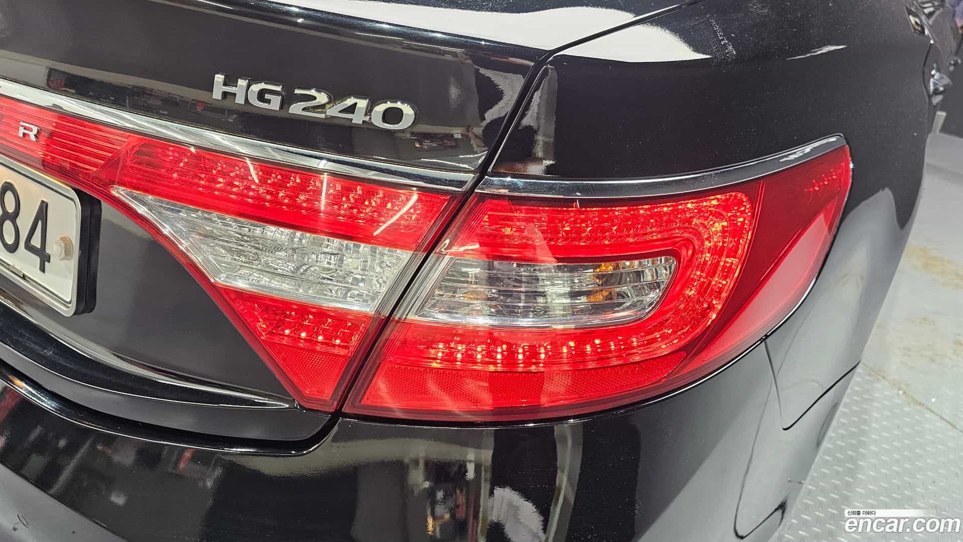 Grandeur Hyundai 2015.8-OUTER-033