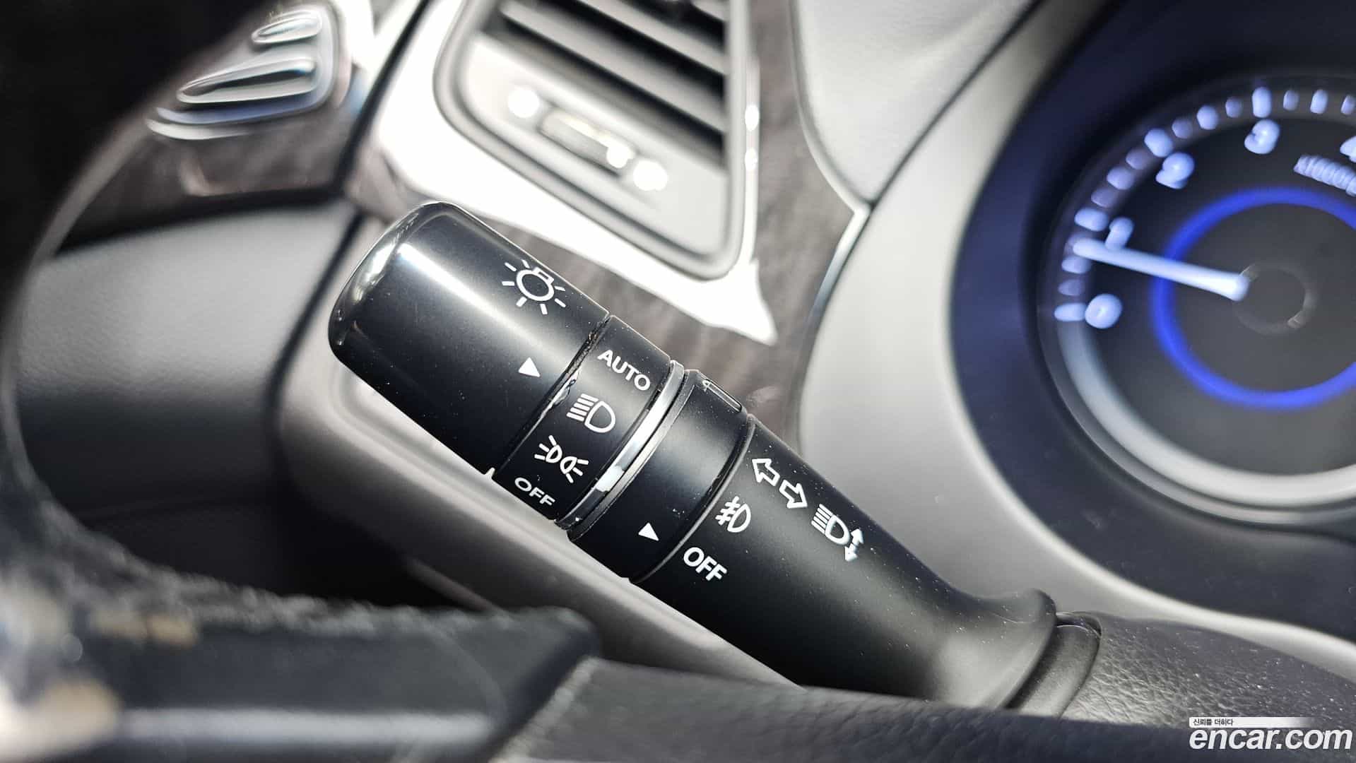 Grandeur Hyundai 2015.8-OPTION-043