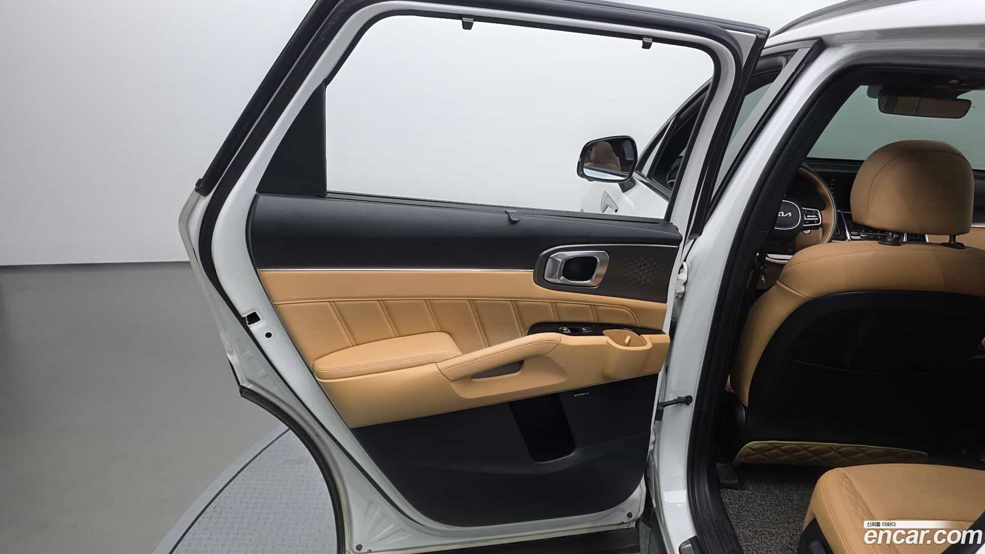 Sorento Kia 2022.6-INNER-034