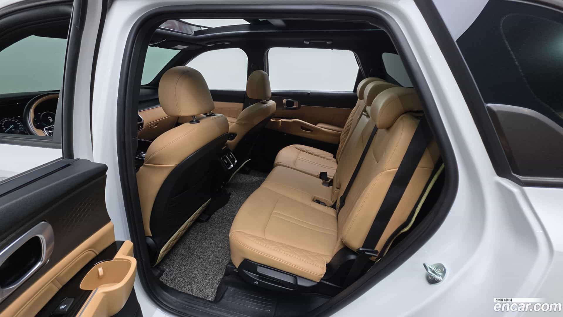 Sorento Kia 2022.6-INNER-036