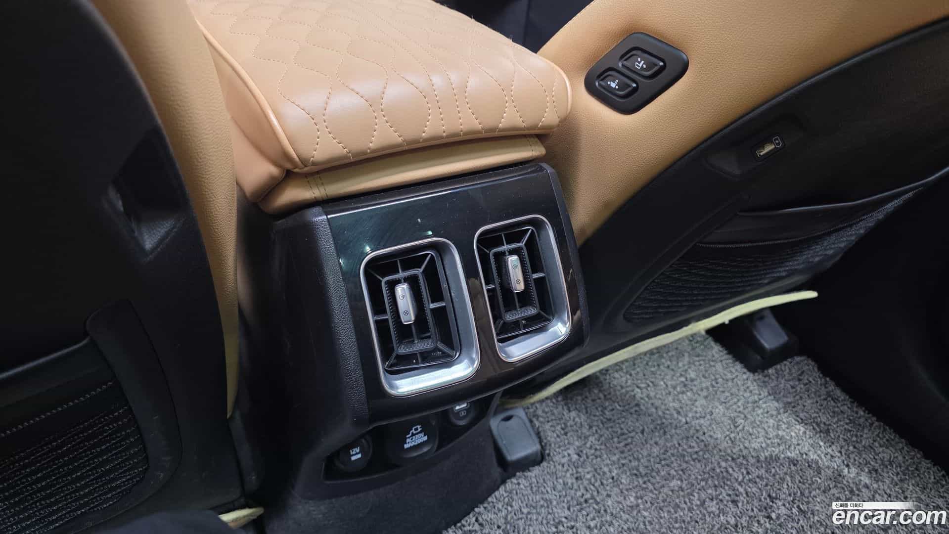 Sorento Kia 2022.6-OPTION-049
