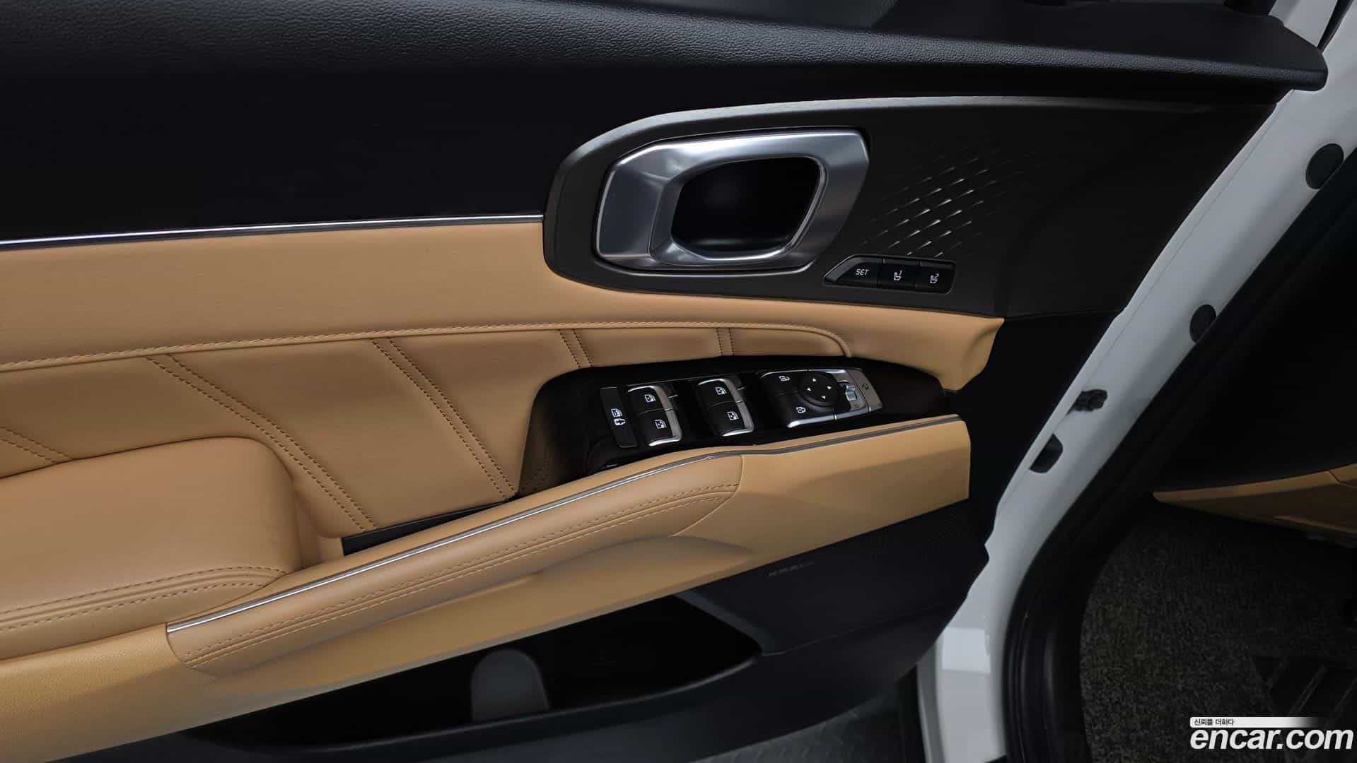 Sorento Kia 2022.6-OPTION-055