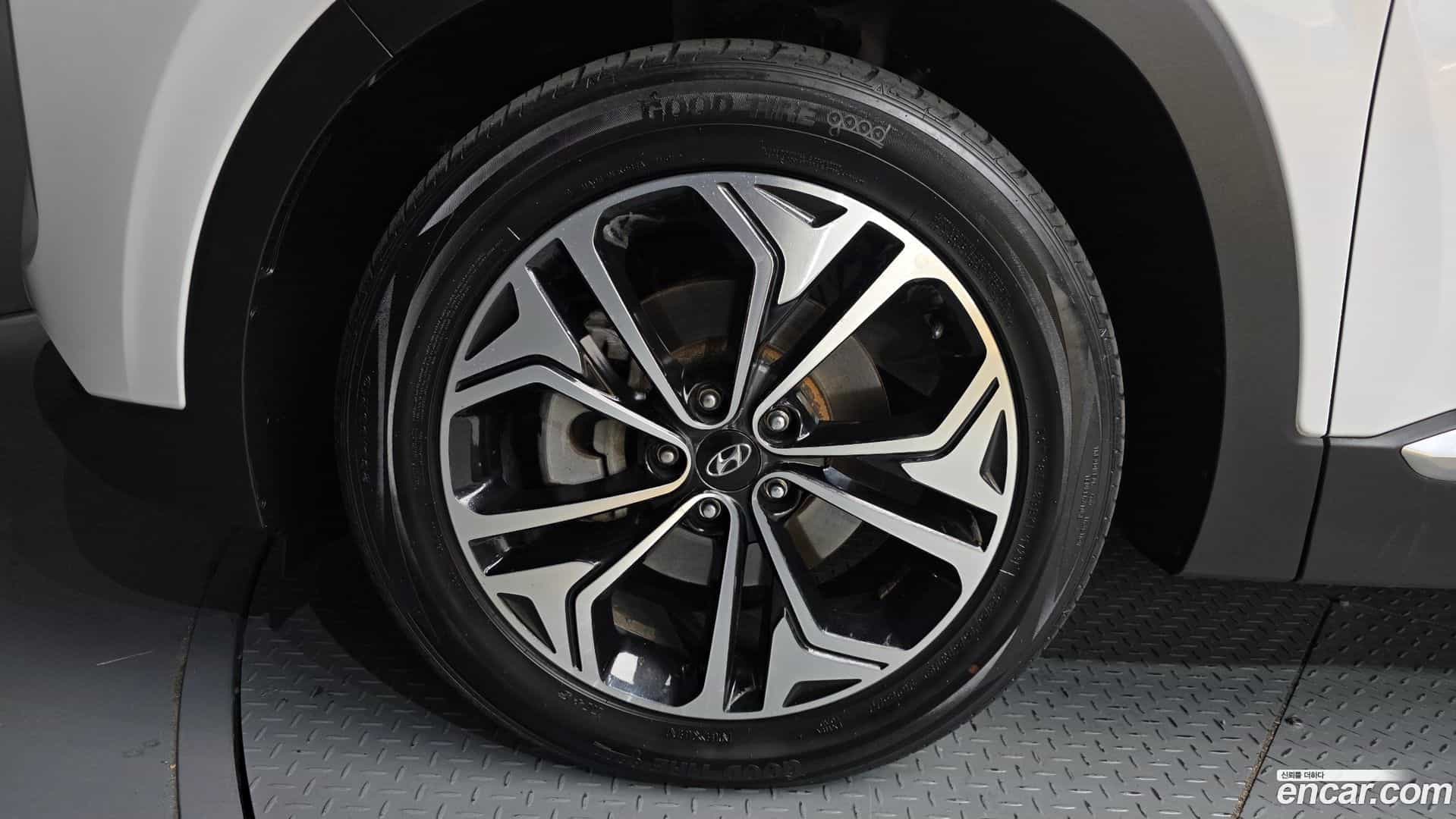 Santafe Hyundai 2018.2-OUTER-005