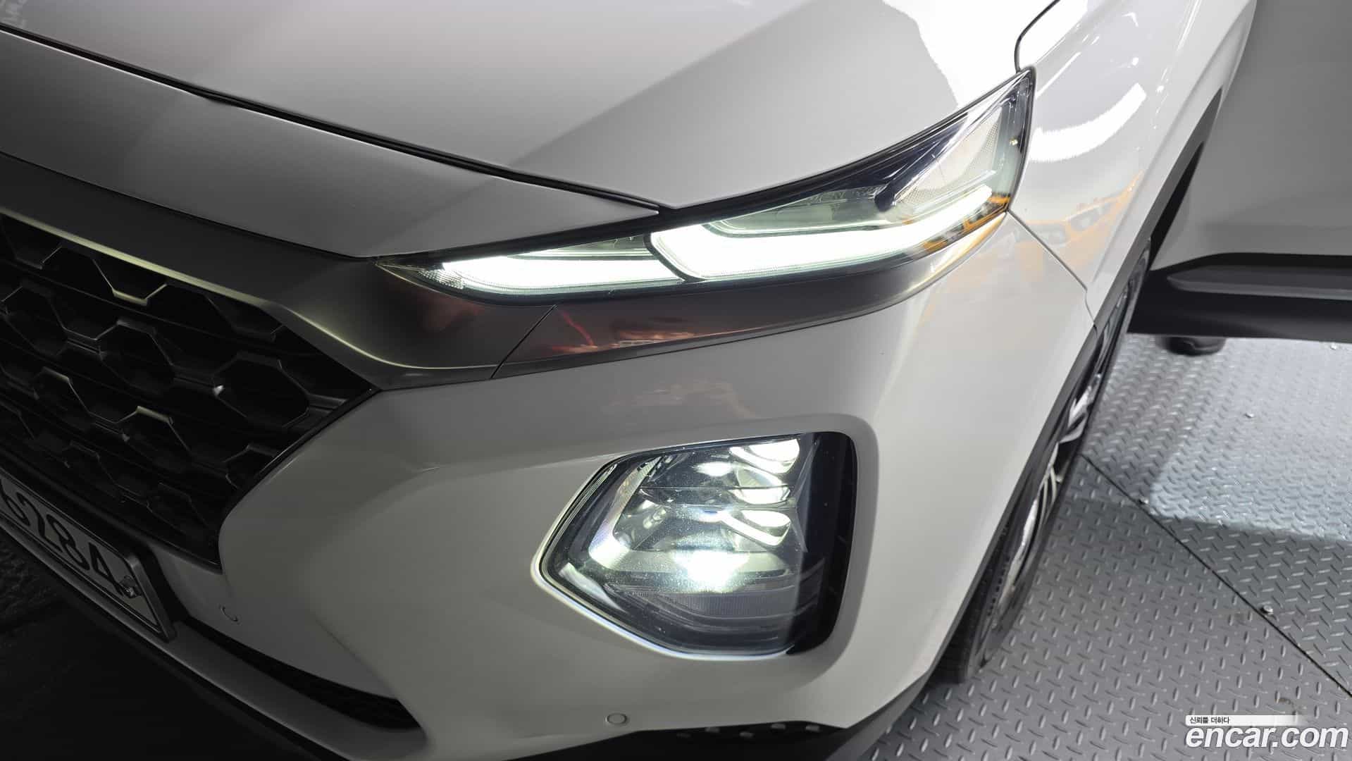 Santafe Hyundai 2018.2-OUTER-032
