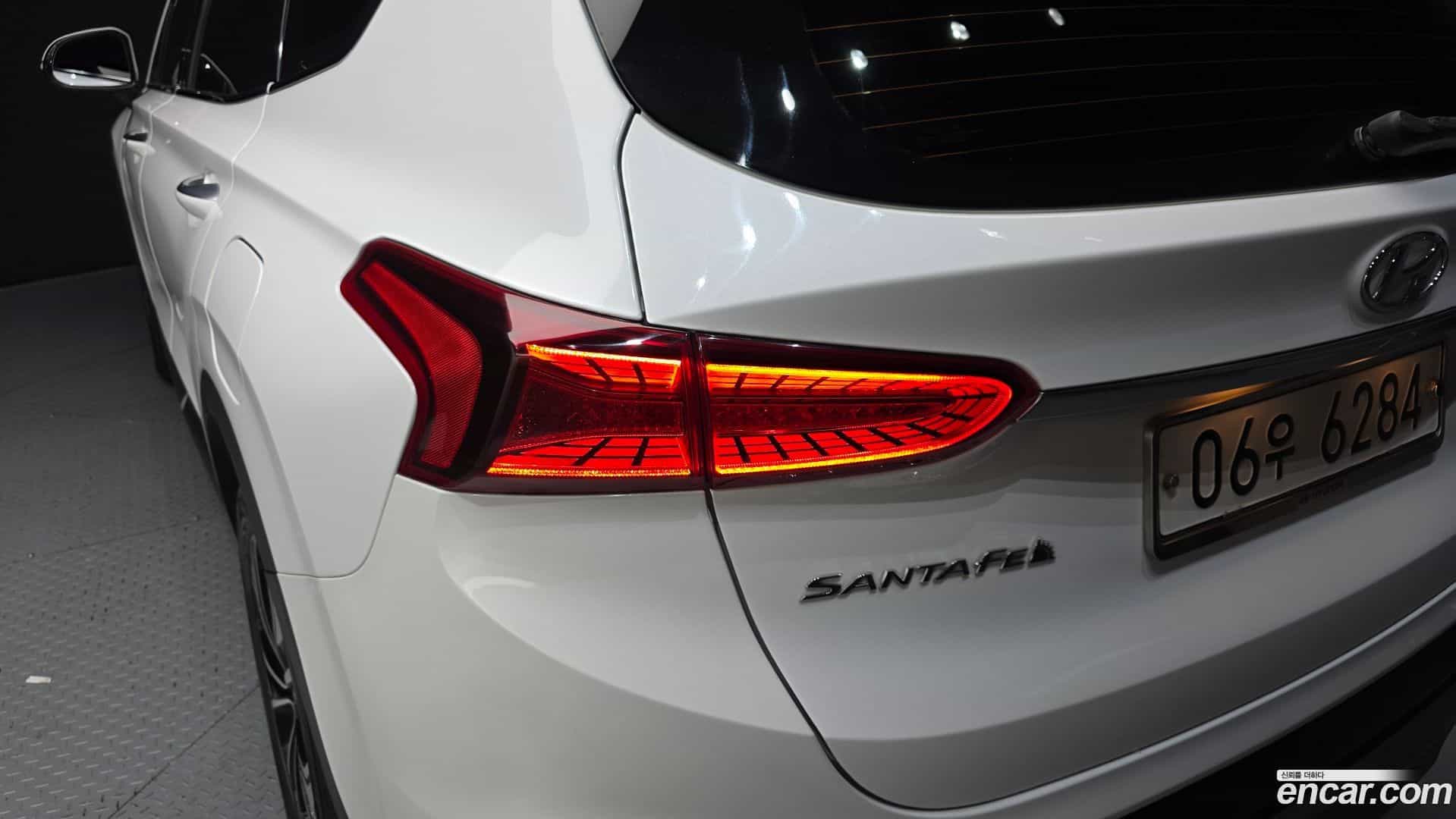 Santafe Hyundai 2018.2-OUTER-033