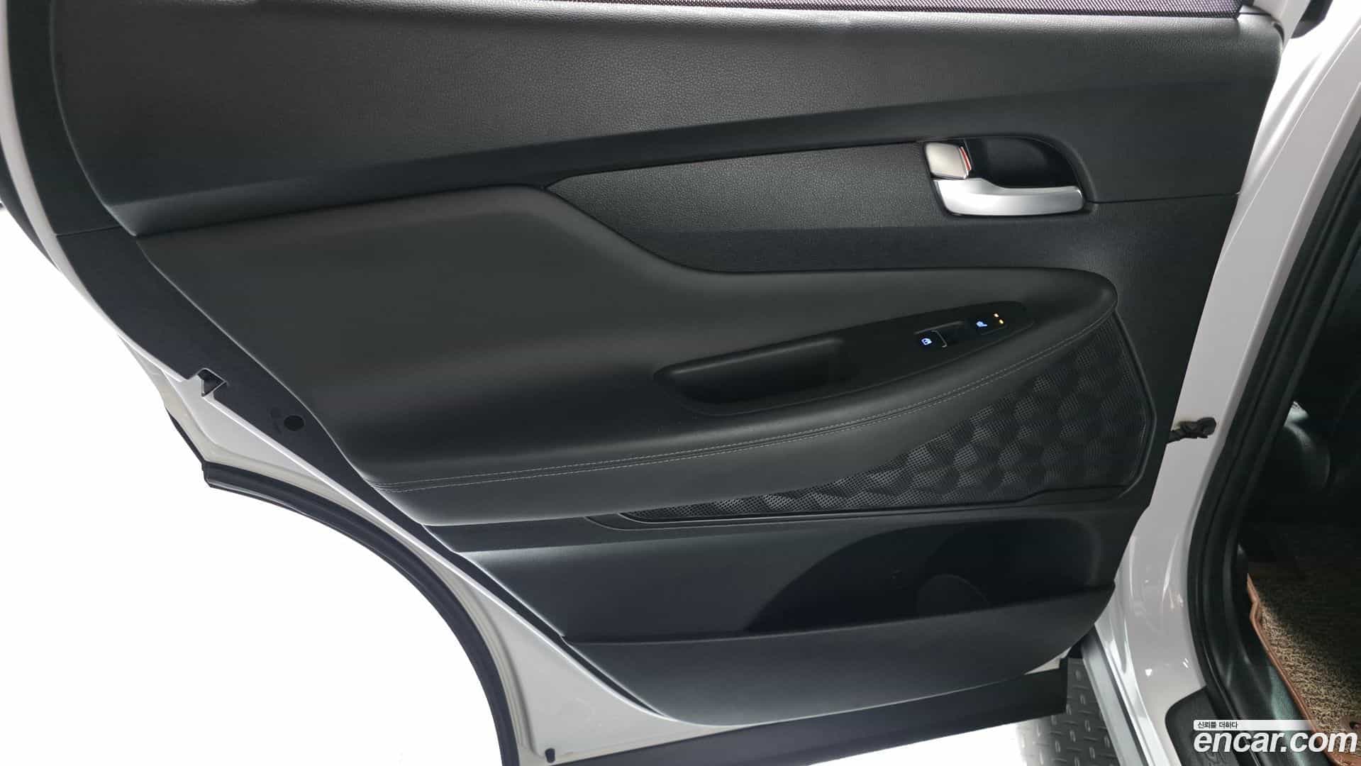 Santafe Hyundai 2018.2-INNER-035
