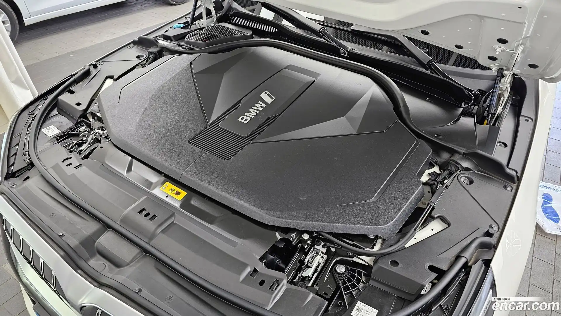 i5 BMW 2024.0-OUTER-006