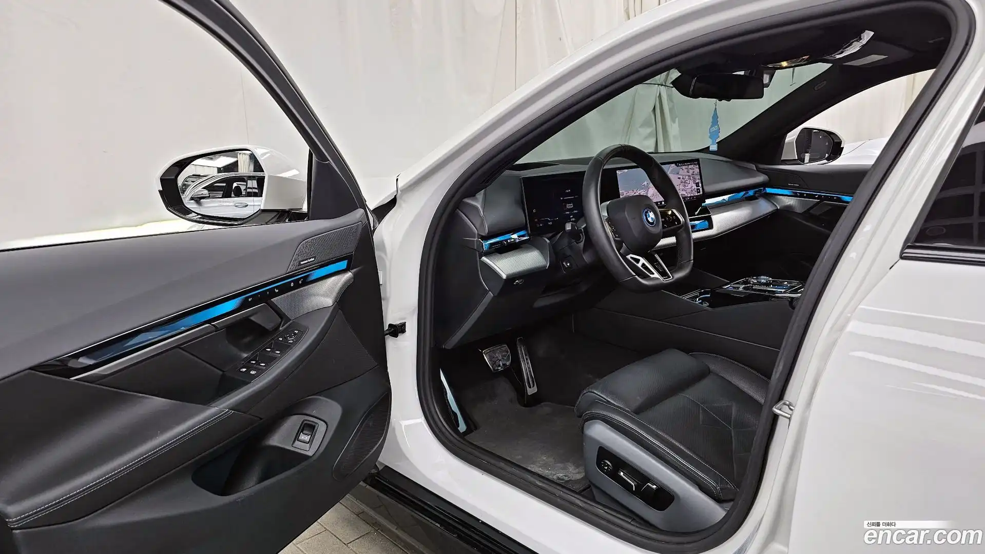 i5 BMW 2024.0-INNER-010