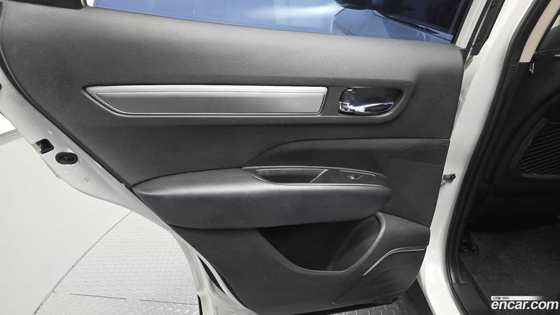 QM6 Renault Korea 2021.1-INNER-035