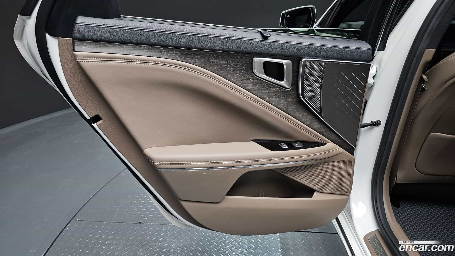 K8 Kia 2021.5-INNER-035