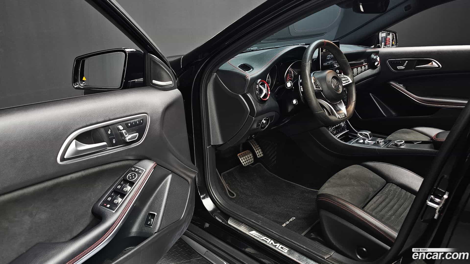 GLA-Class Mercedes-Benz 2019.6-OPTION-015