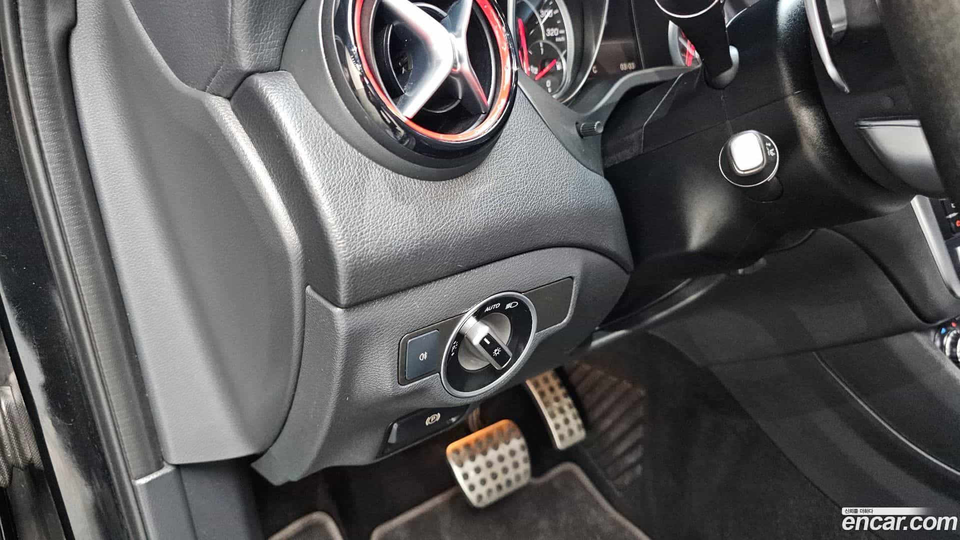 GLA-Class Mercedes-Benz 2019.6-OPTION-022
