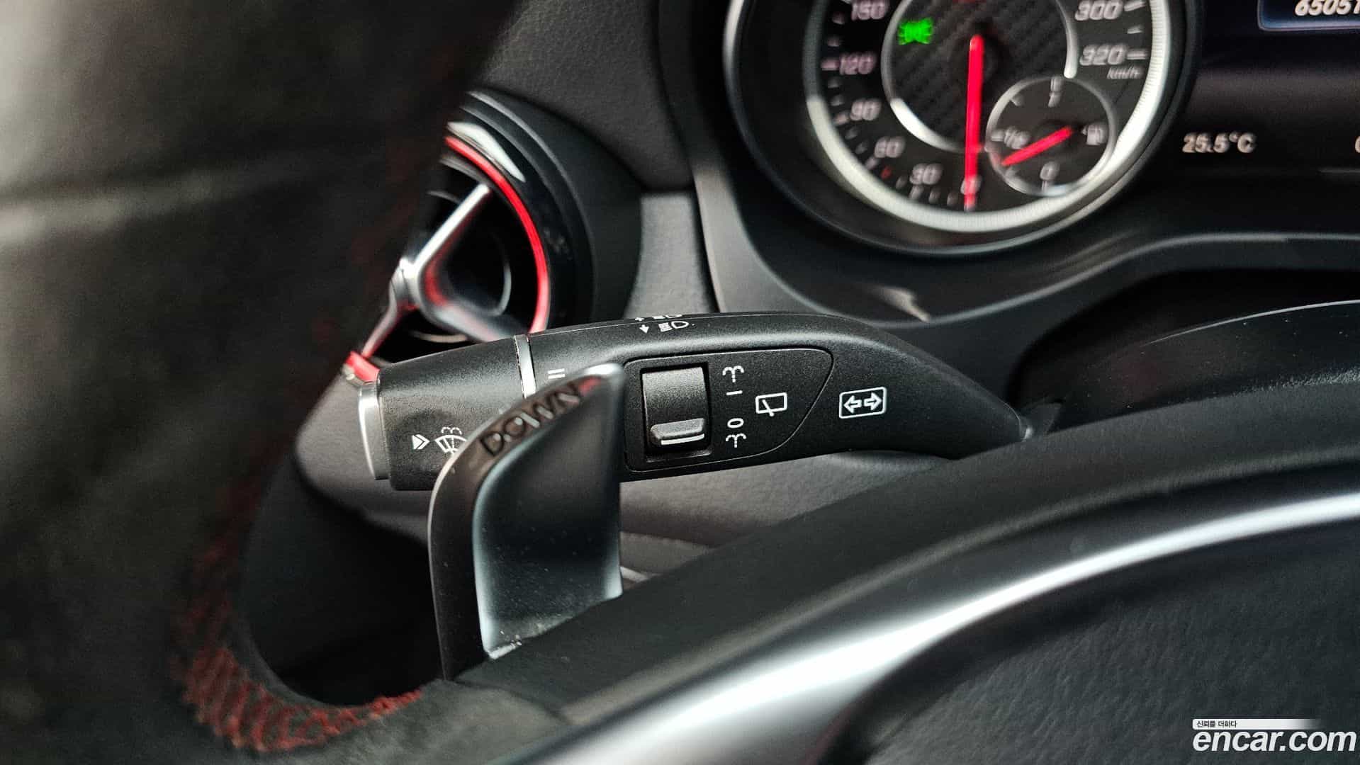 GLA-Class Mercedes-Benz 2019.6-OPTION-023