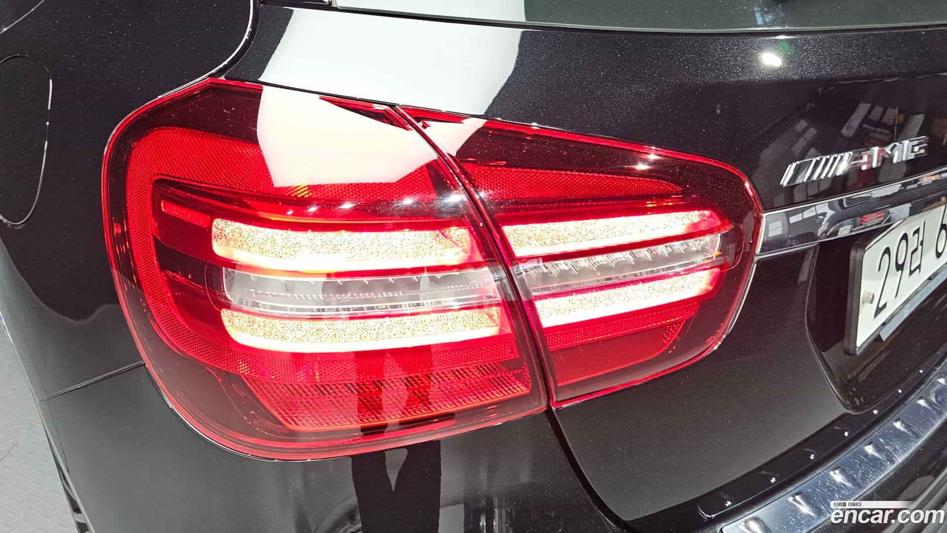 GLA-Class Mercedes-Benz 2019.6-OUTER-033