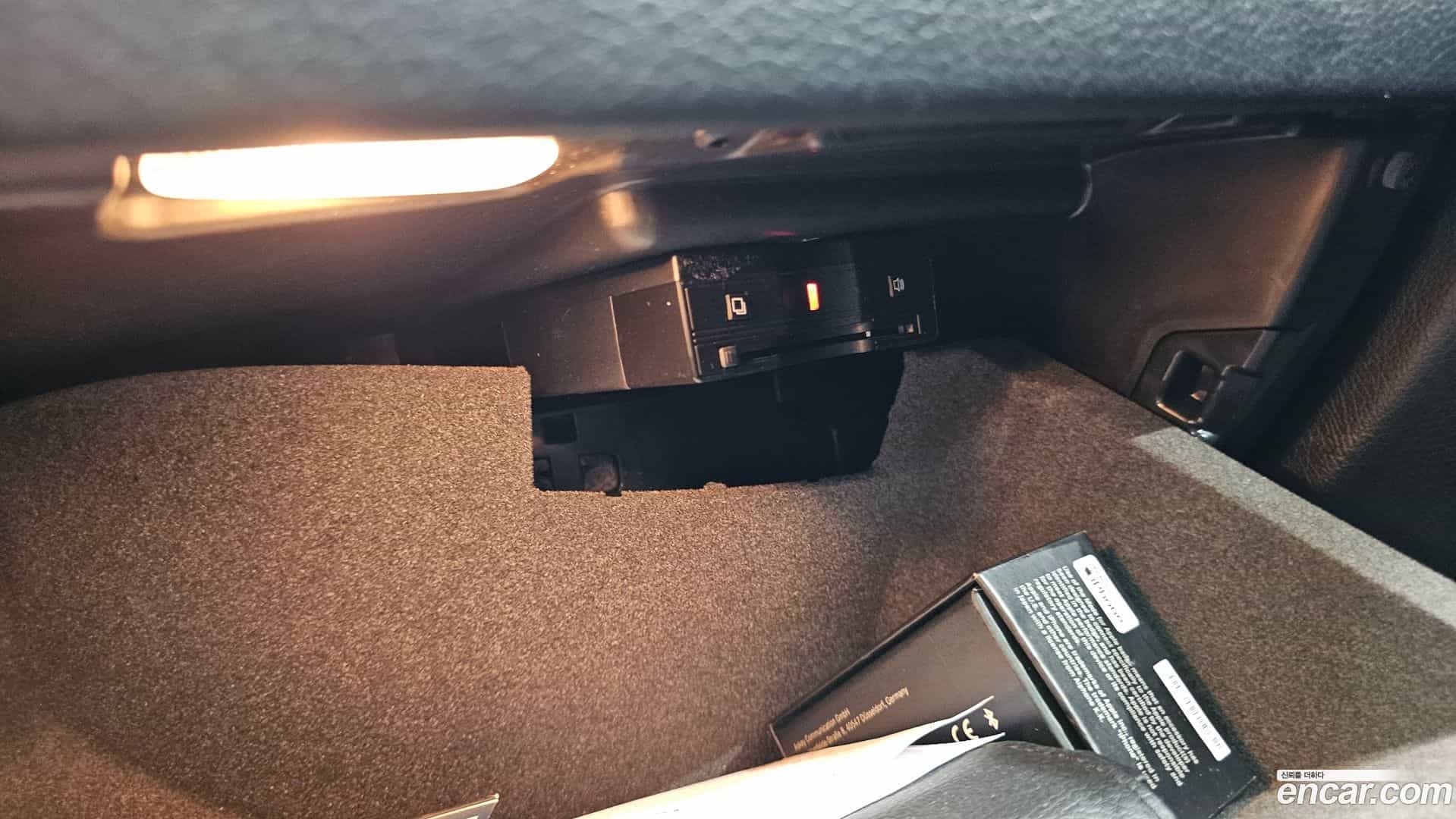 GLA-Class Mercedes-Benz 2019.6-OPTION-040