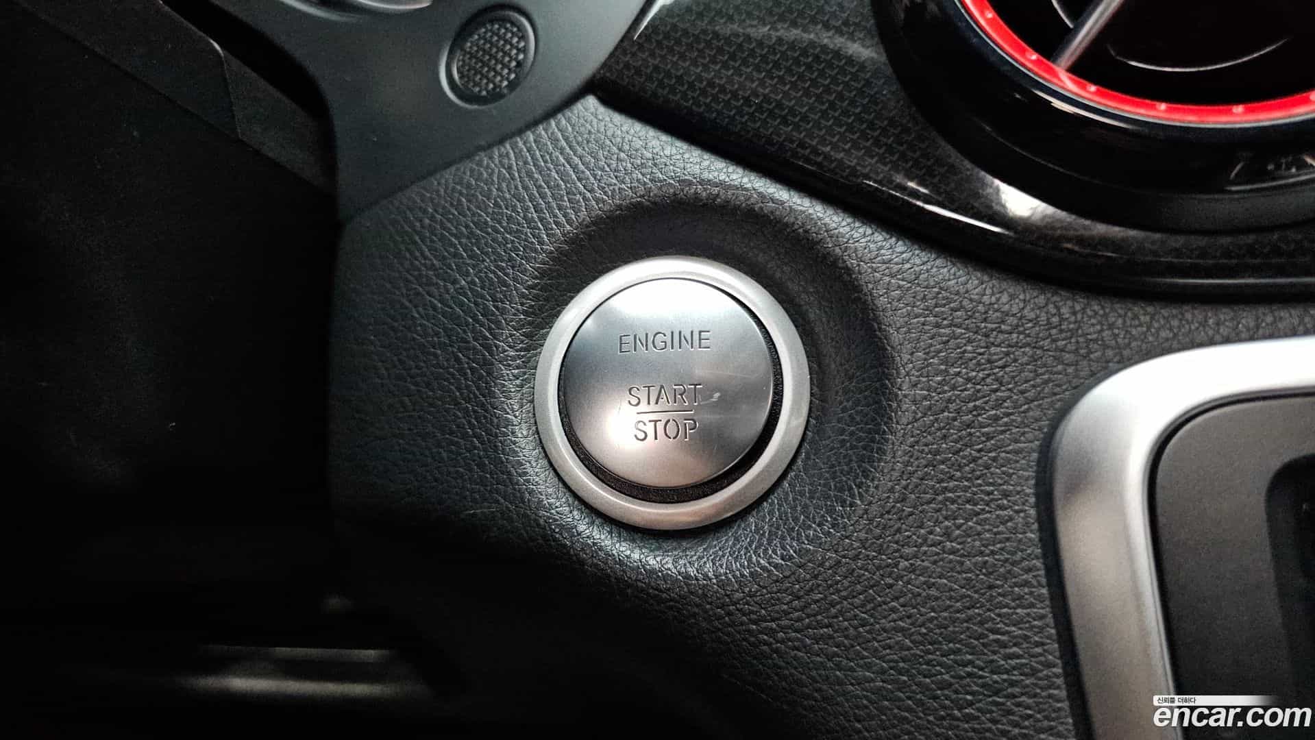 GLA-Class Mercedes-Benz 2019.6-OPTION-042