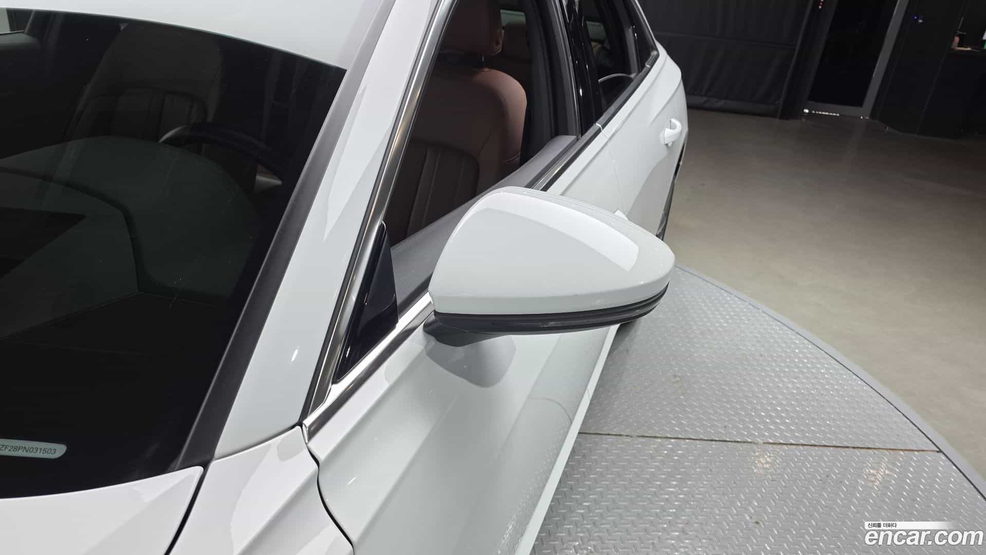 A6 Audi 2023.1-INNER-009