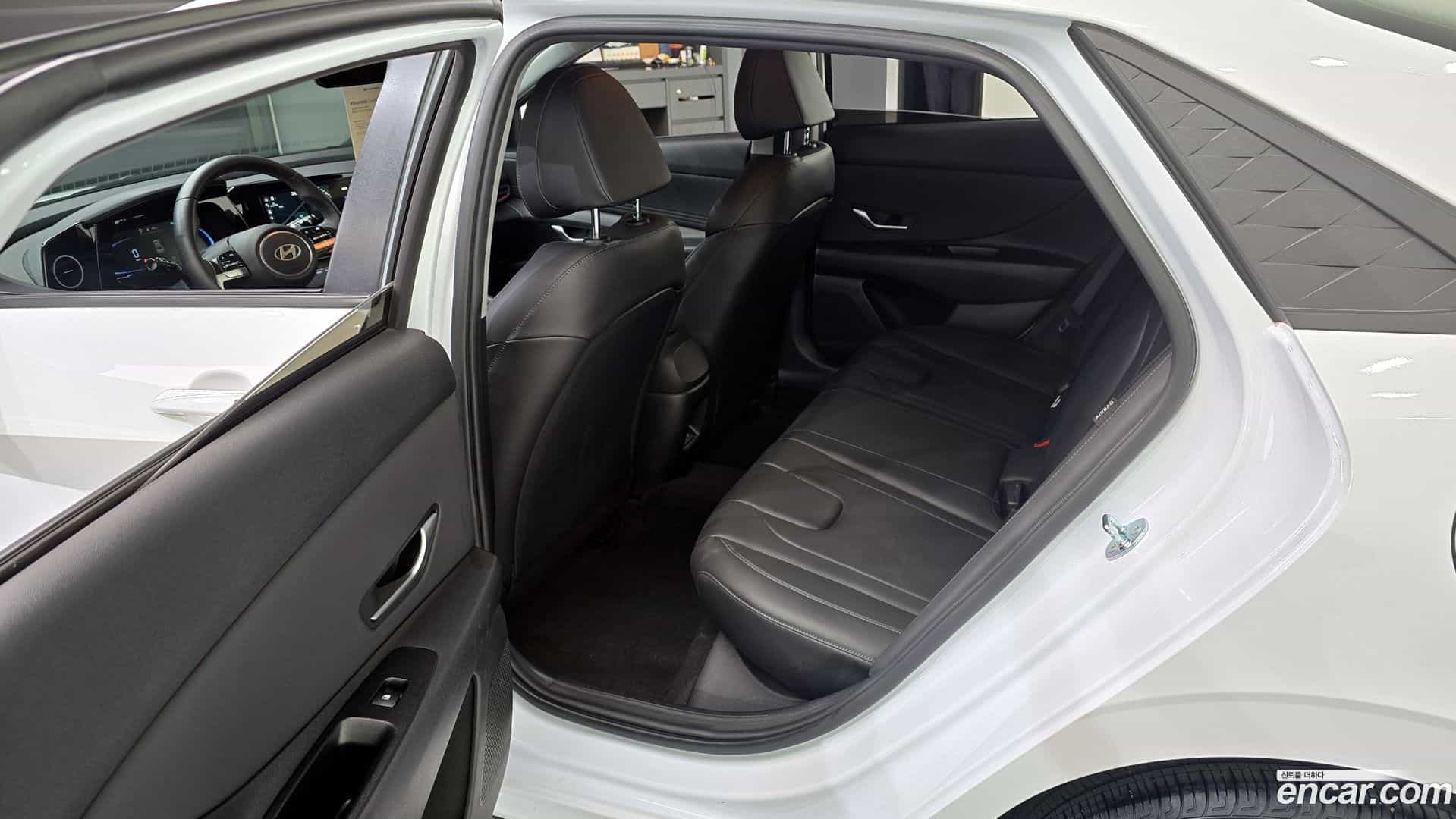 AVANTE Hyundai 2024.2-OPTION-015