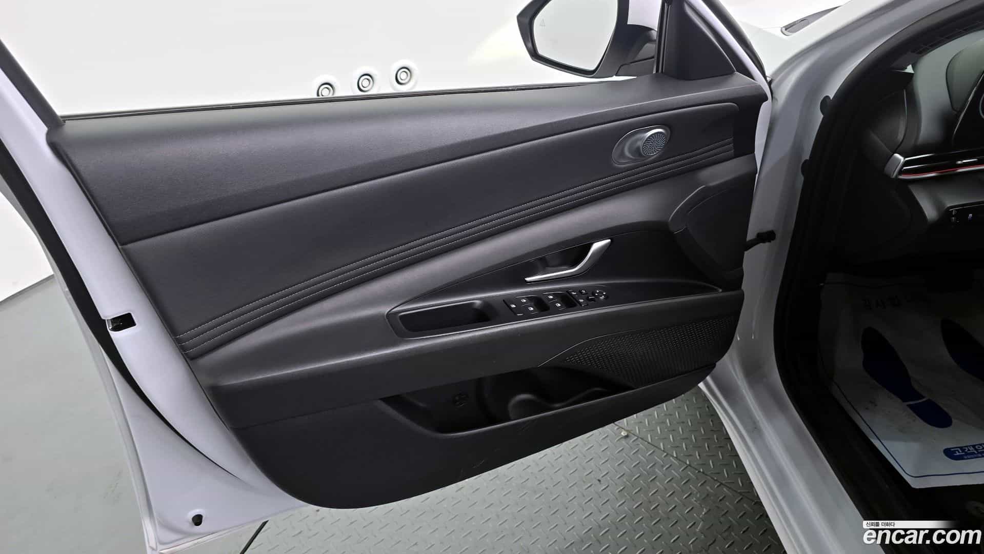 AVANTE Hyundai 2024.2-INNER-034