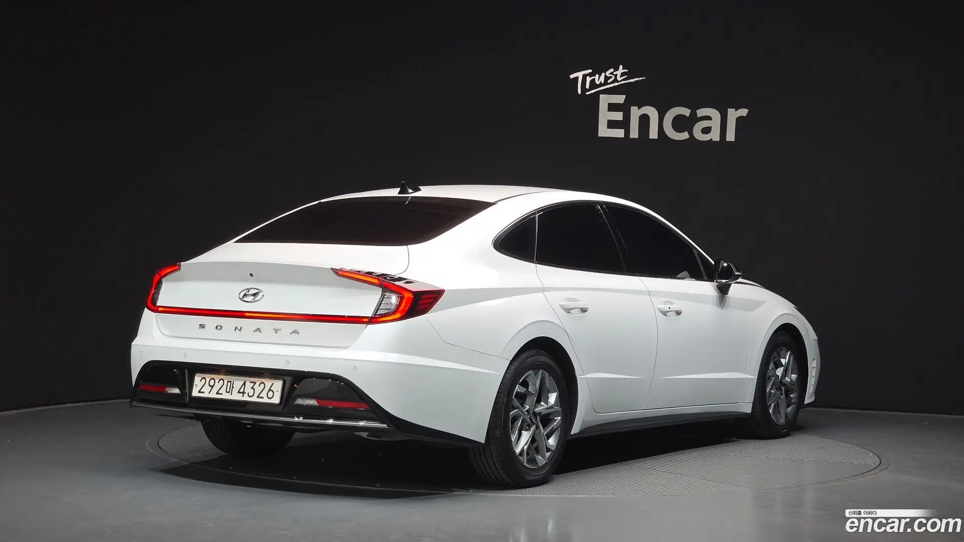 Main__Slider__Photo:Sonata Hyundai 2022.4-1