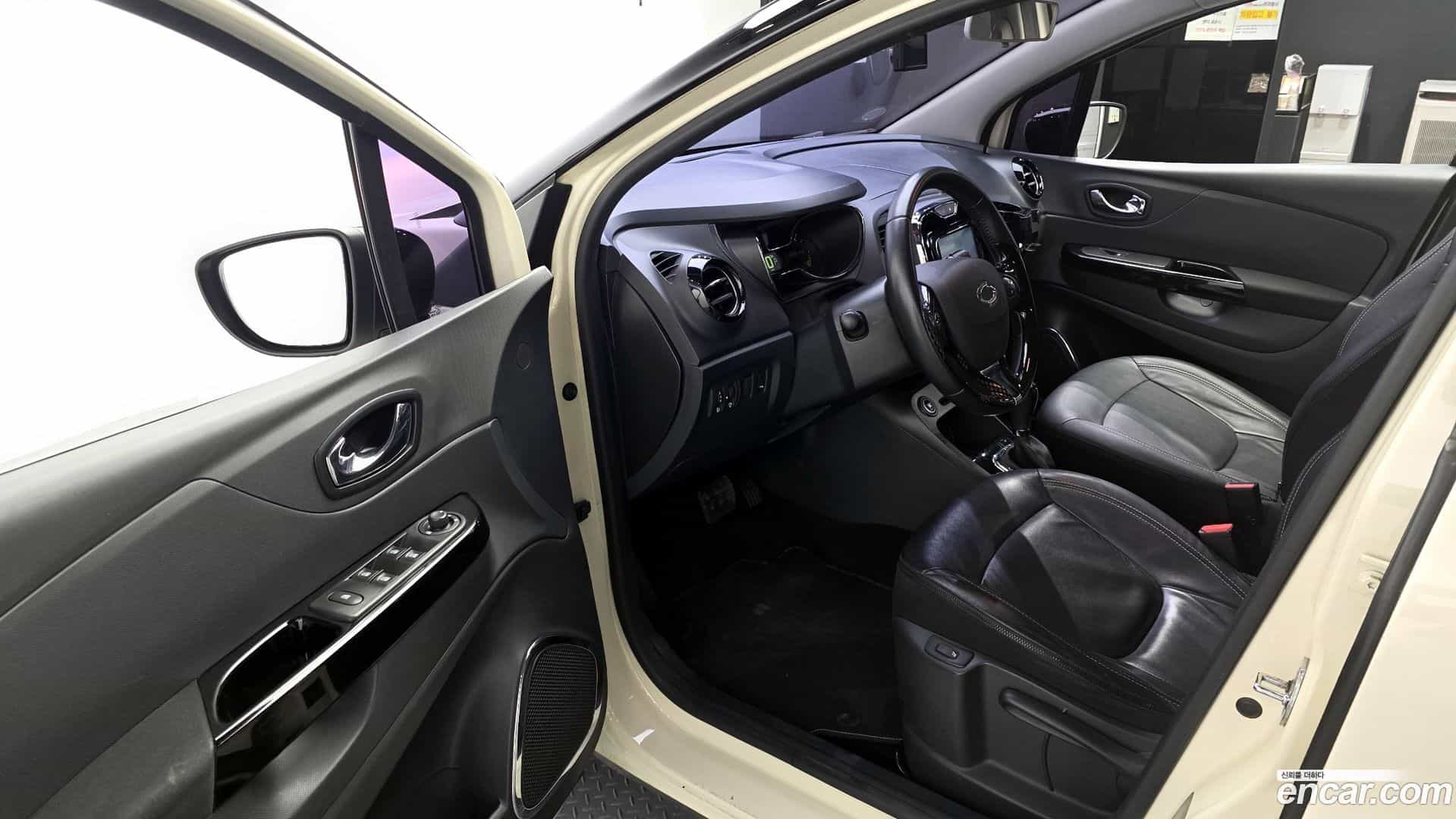 QM3 Renault Korea 2015.3-INNER-010