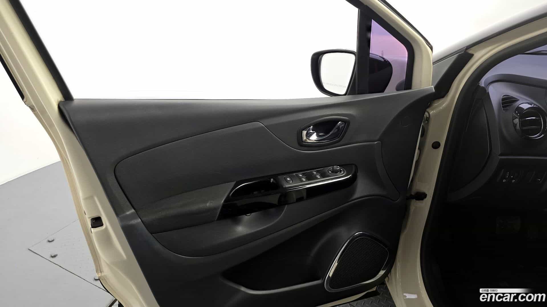 QM3 Renault Korea 2015.3-INNER-034