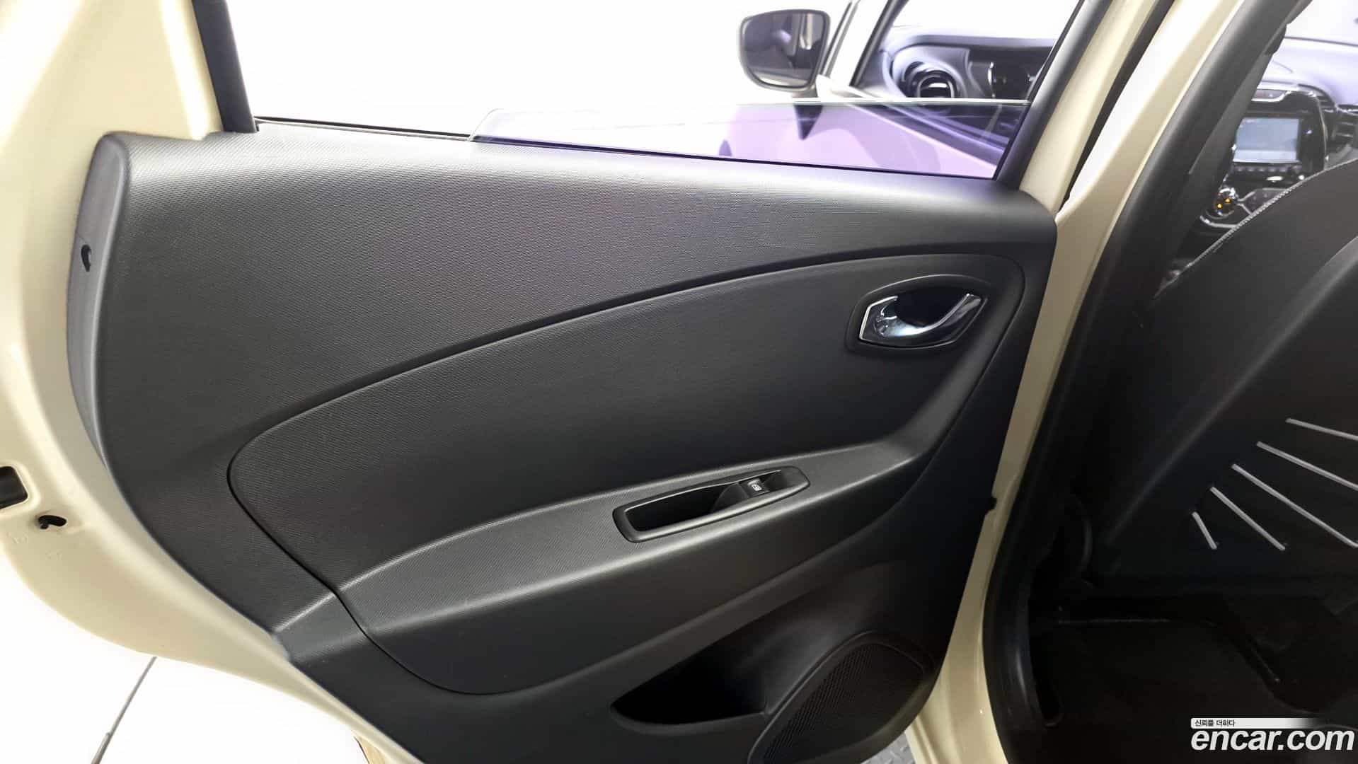 QM3 Renault Korea 2015.3-INNER-035