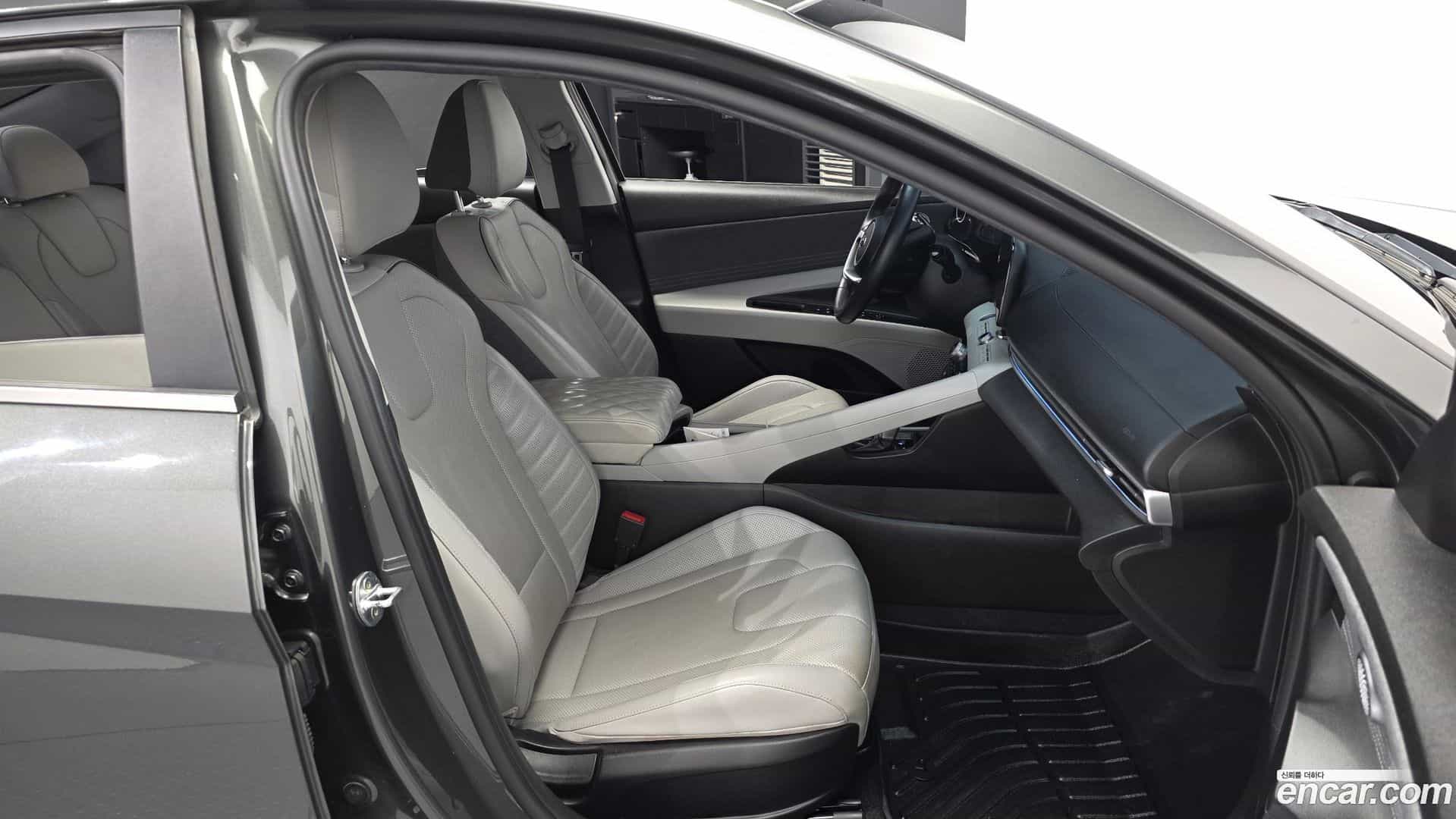 AVANTE Hyundai 2021.2-OPTION-015