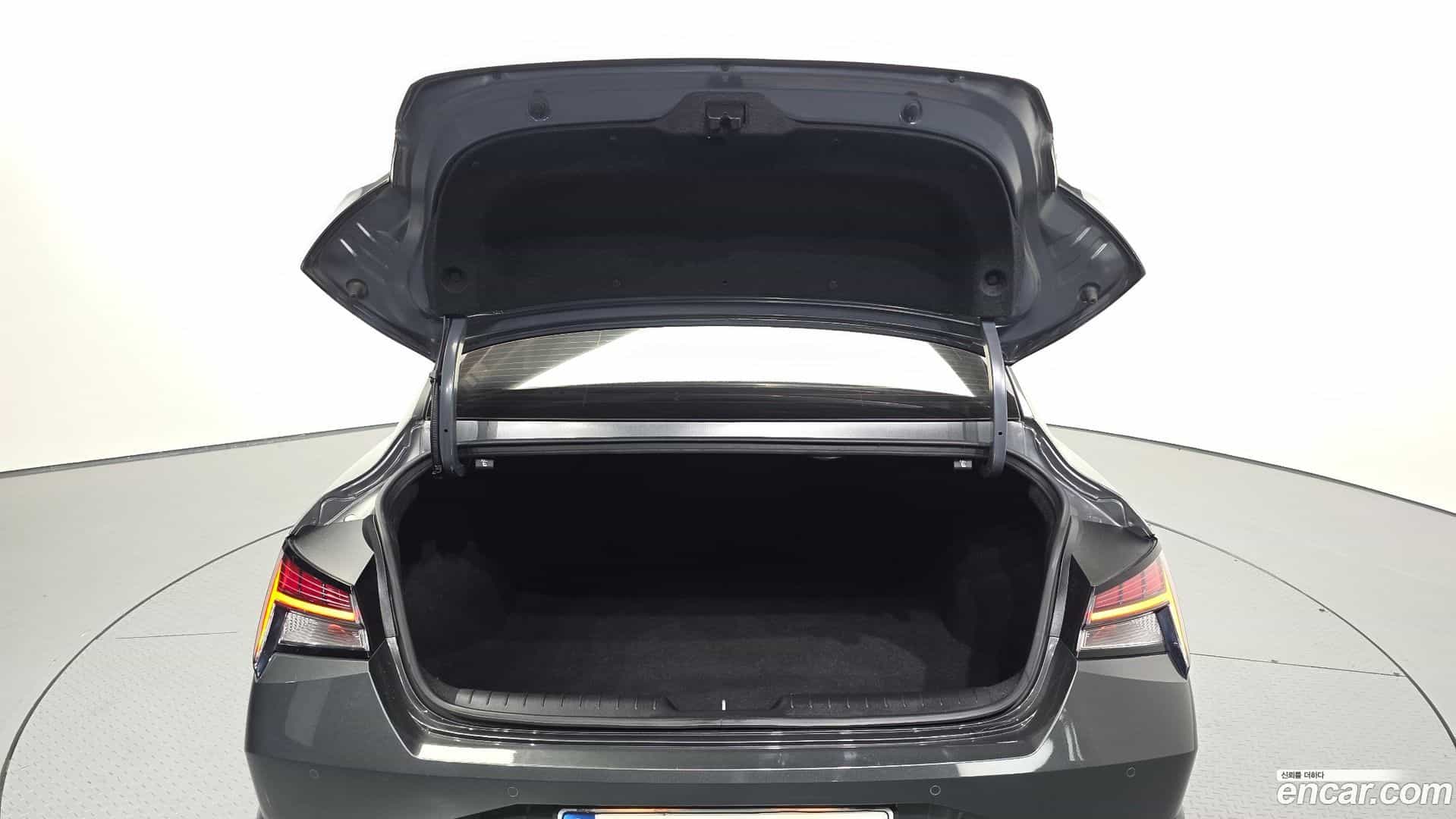 AVANTE Hyundai 2021.2-OPTION-024