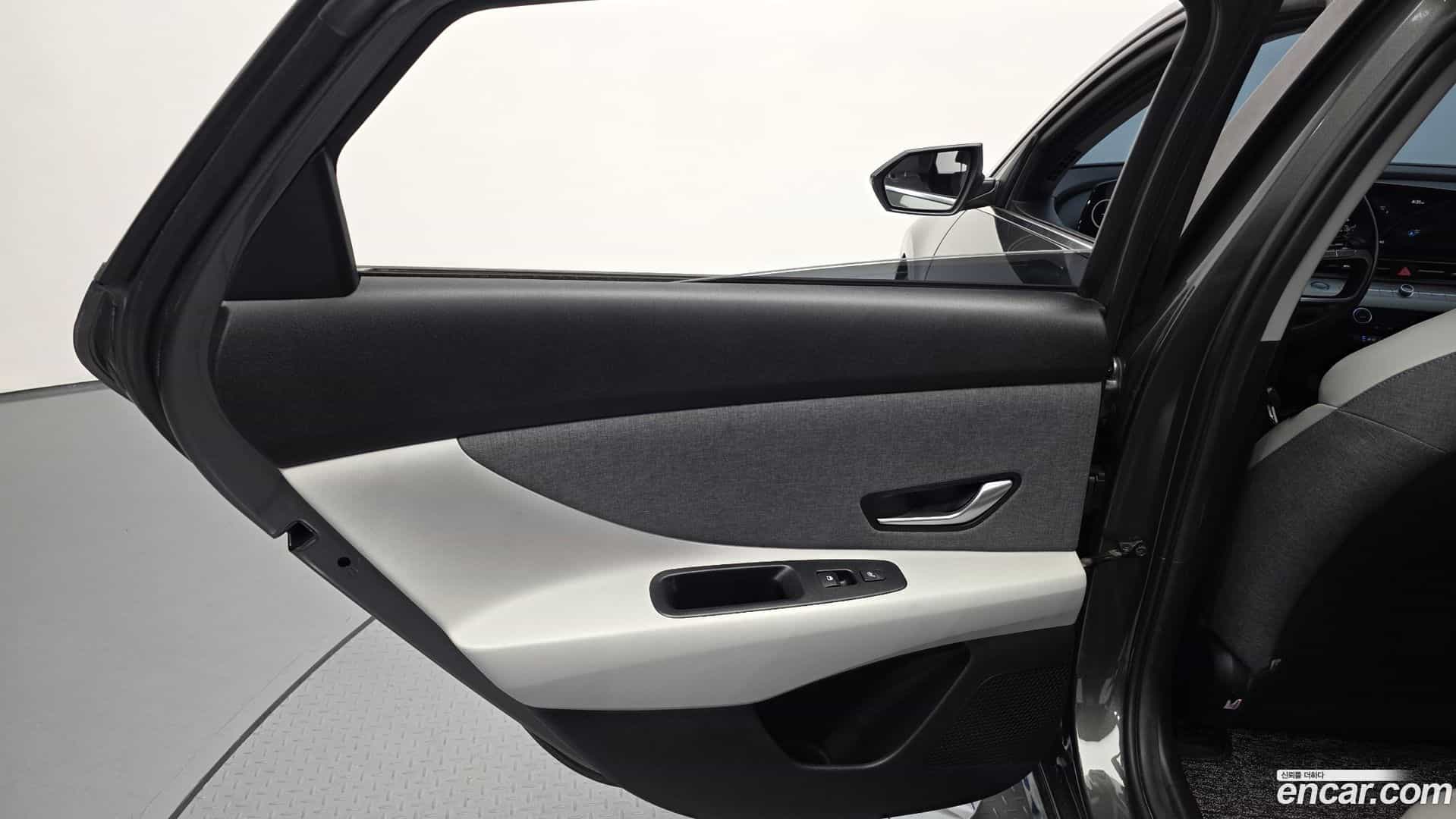 AVANTE Hyundai 2021.2-INNER-035