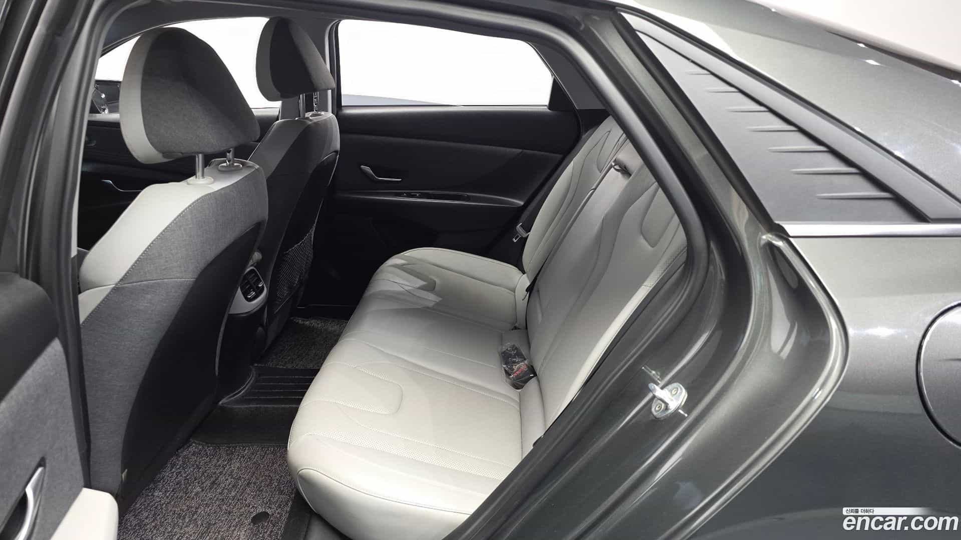 AVANTE Hyundai 2021.2-INNER-036