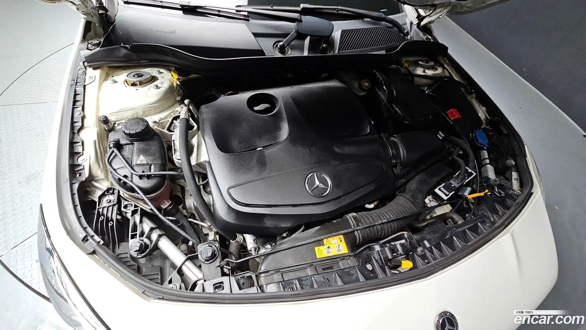 CLA-Class Mercedes-Benz 2018.1-OUTER-006