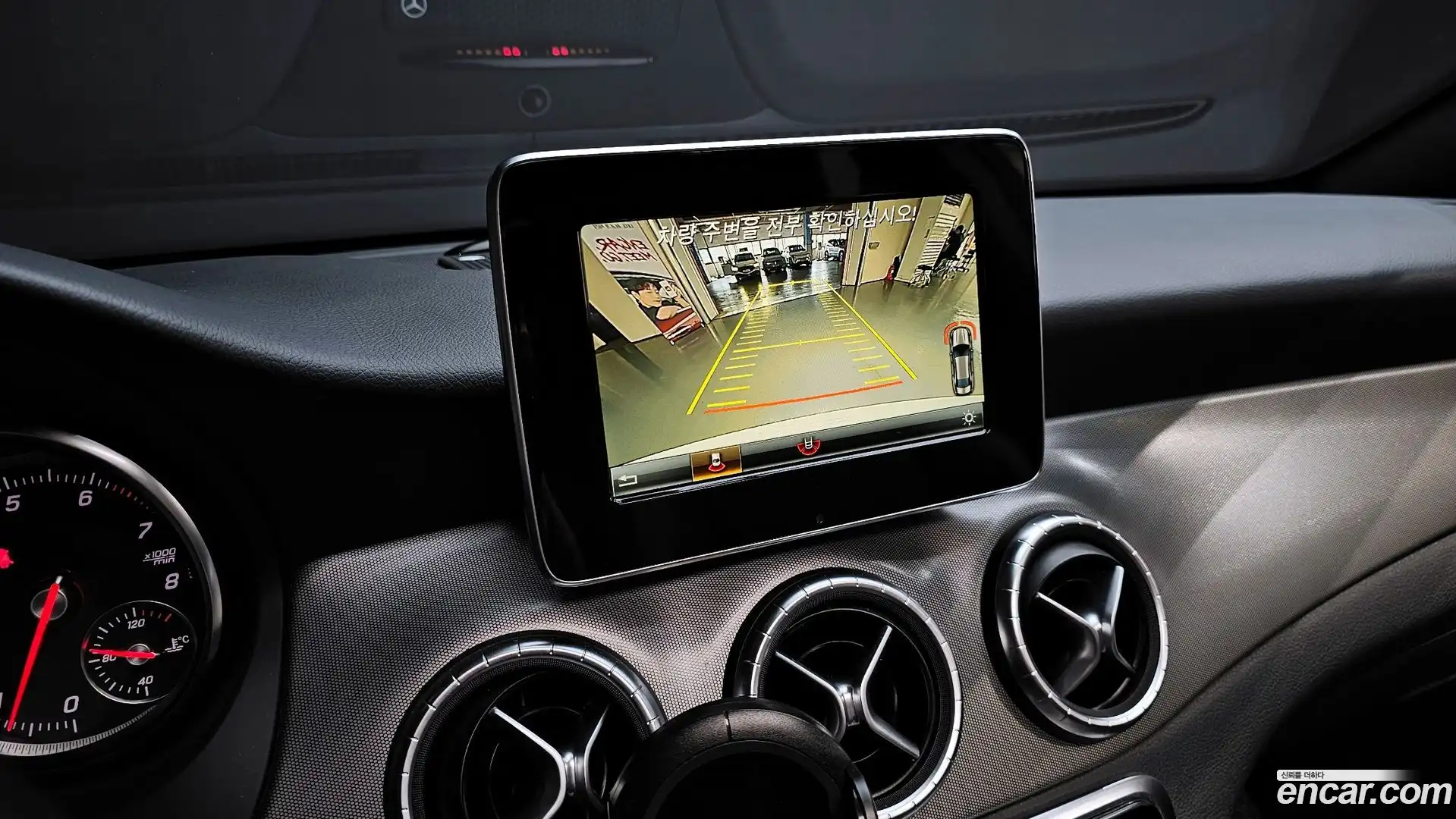 CLA-Class Mercedes-Benz 2018.1-OPTION-020