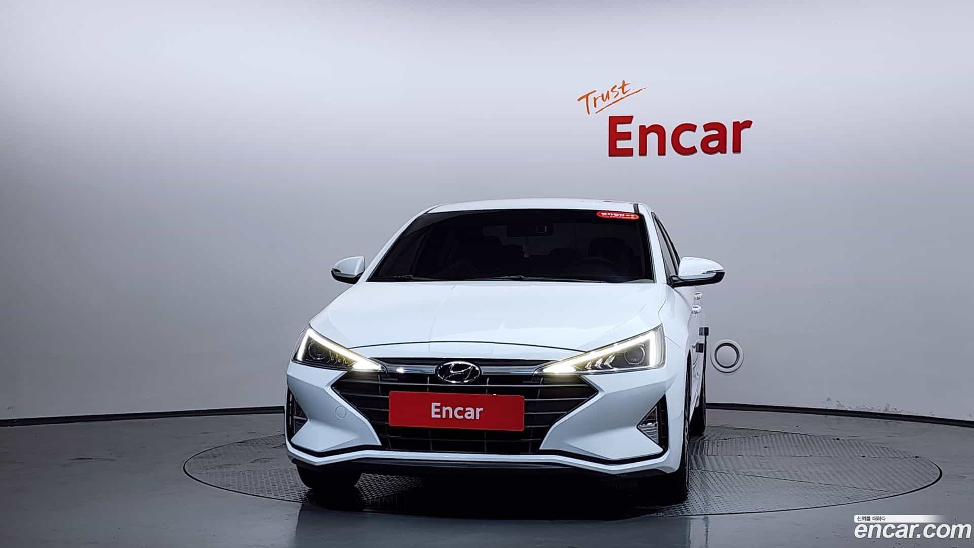 AVANTE Hyundai 2018.9-OUTER-003